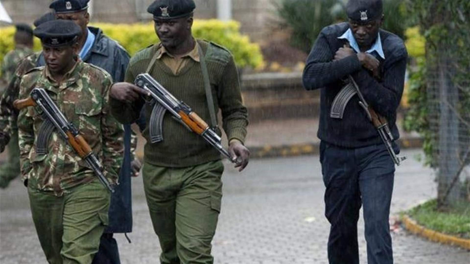 الشرطة: متشدد مشتبه به يقتل اثنين في غرب كينيا