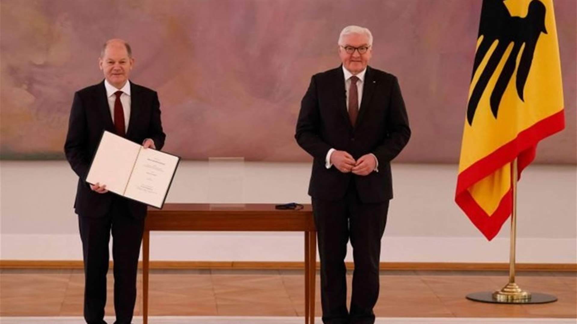 أولاف شولتس يؤدي اليمين الدستورية أمام مجلس النواب مستشارًا جديدًا لألمانيا