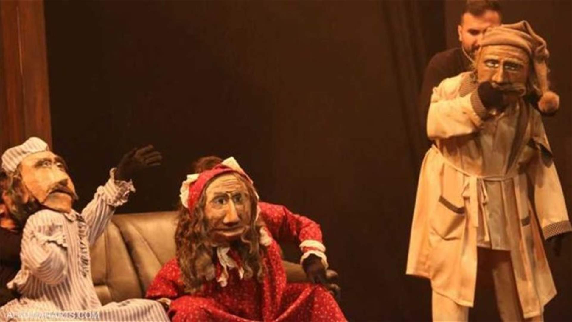 فوز "الطابور السادس" بالجائزة الكبرى لمهرجان الكويت المسرحي