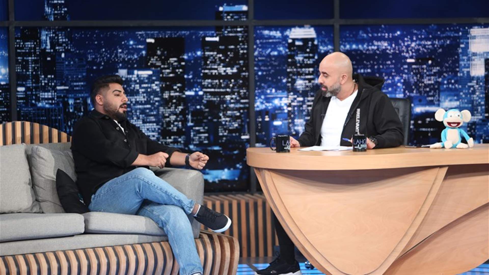 للمرة الأولى... &quot;الأخرس&quot; يكشف عن شخصيته ويؤدي أجمل الأغاني في &quot;لهون وبس&quot;
