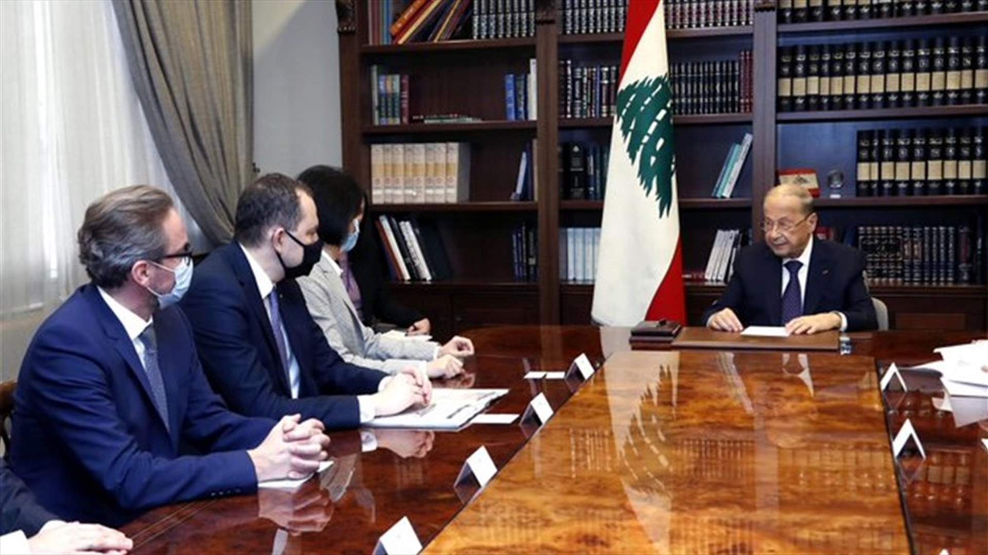 عون استقبل وفدا ديبلوماسيا بولنديا: لبنان بحاجة لدعم دولي لتمكينه من اجتياز الأزمة الاقتصادية