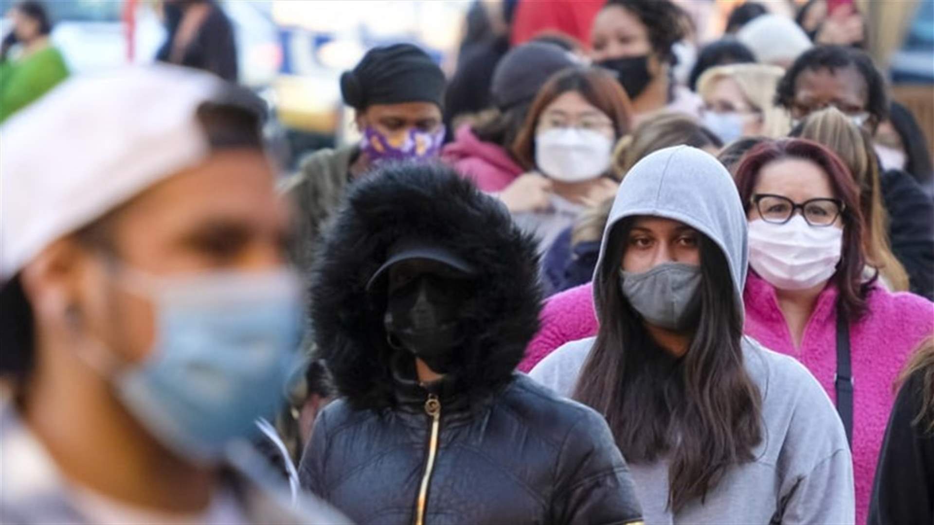 خبير بريطاني يكشف... &quot;أعراض أوميكرون مشابهة لأعراض نزلات البرد الشديدة&quot;