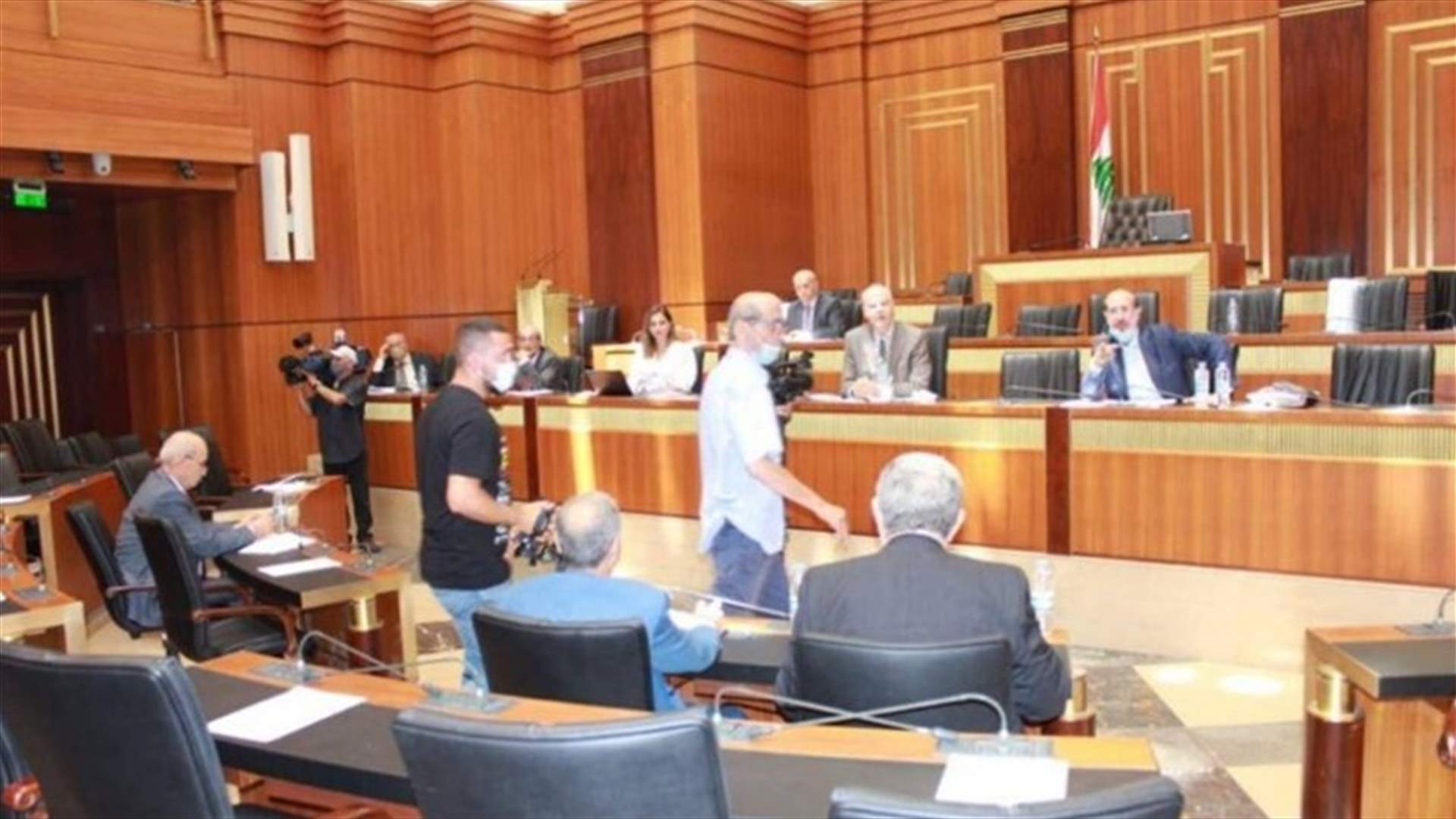 لا ترابط بين عودة الحكومة للإجتماع وفتح دورة استثنائية (نداء الوطن)