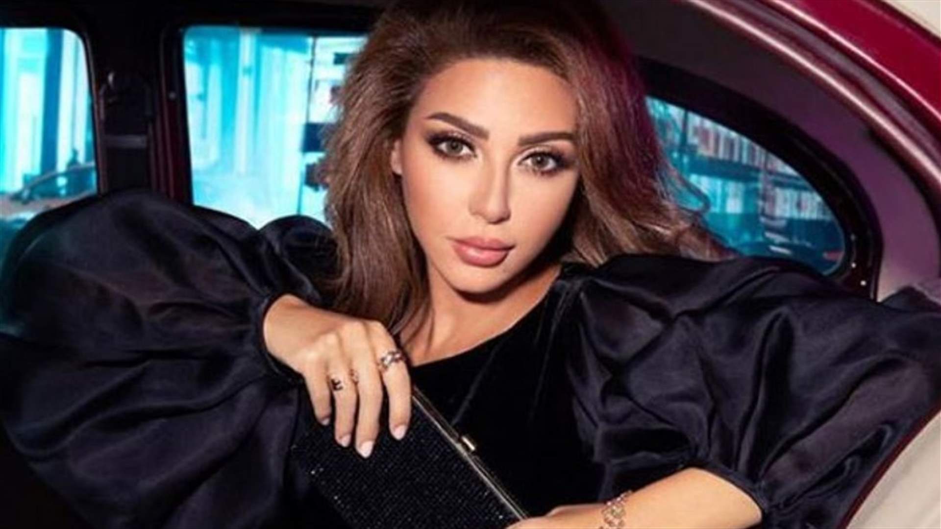 ميريام فارس بكت على المسرح: 4 سنوات على العكّاز وغنّيت له (فيديو)