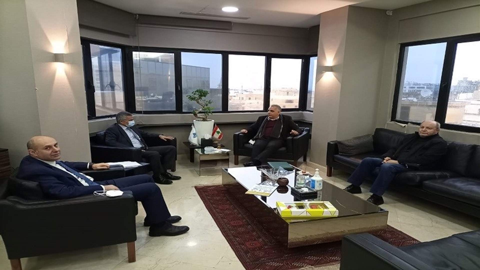 الخليل استقبل كركي والأسمر وأبدى استعداده لدفع 100 مليار للضمان نقدا وتحويل 200 مليار سندات خزينة