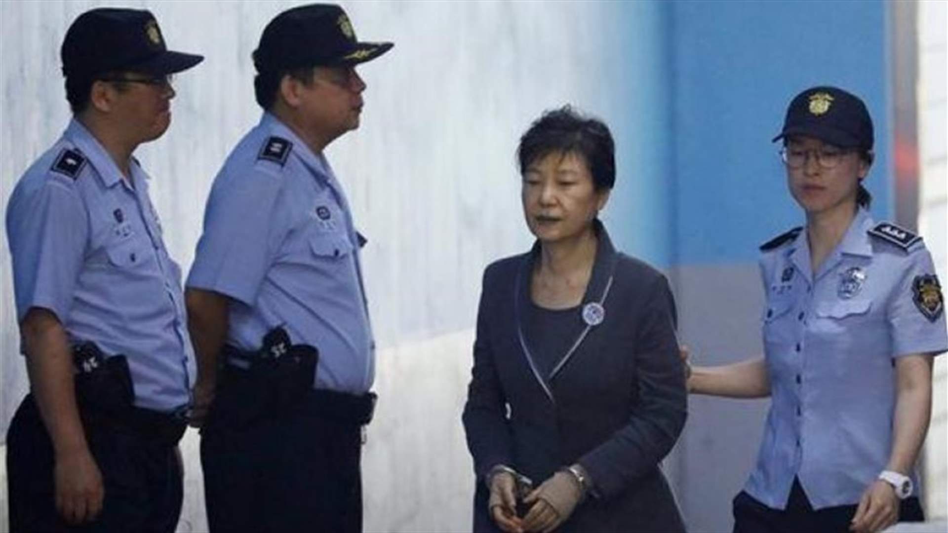 Korea&#39;s Moon pardons disgraced ex-president Park amid tight presidential race