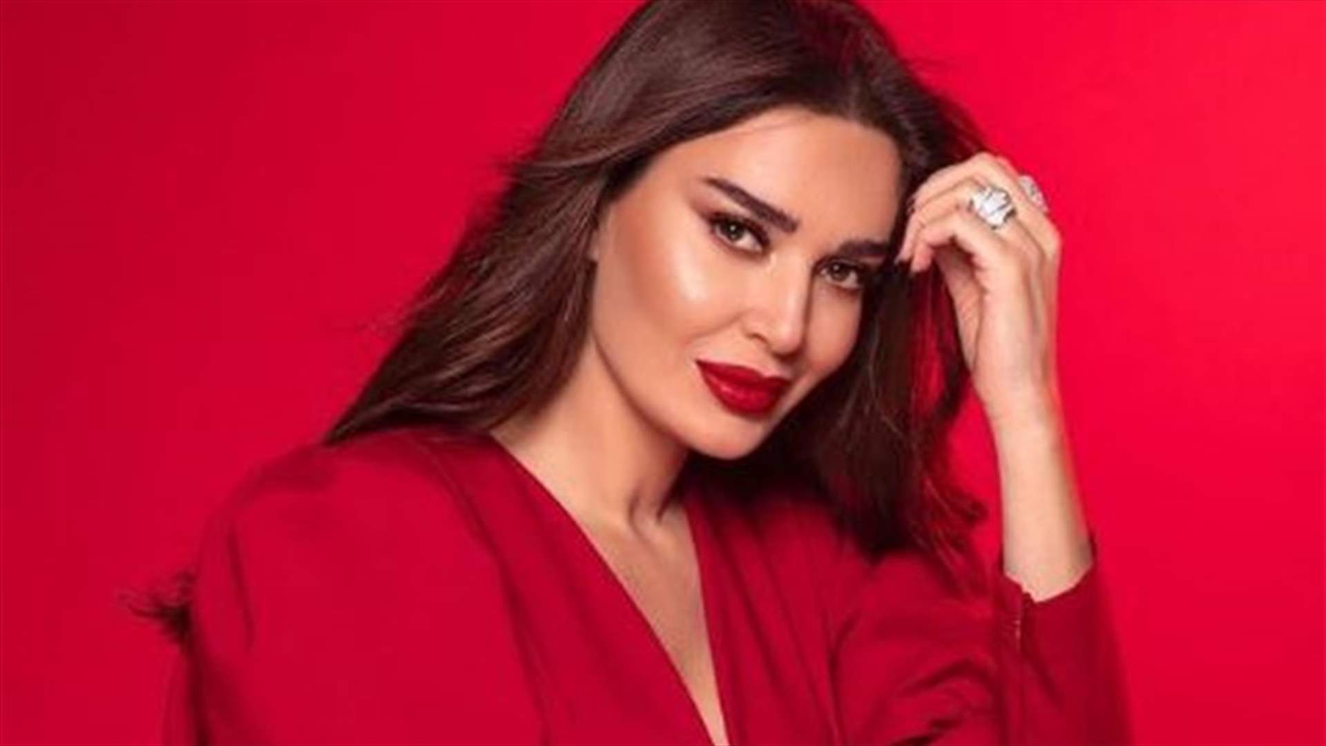 سيرين عبد النور تطلق أغنية &quot;نور العيد&quot;... والتفاصيل في حلقة الليلة على LBCI