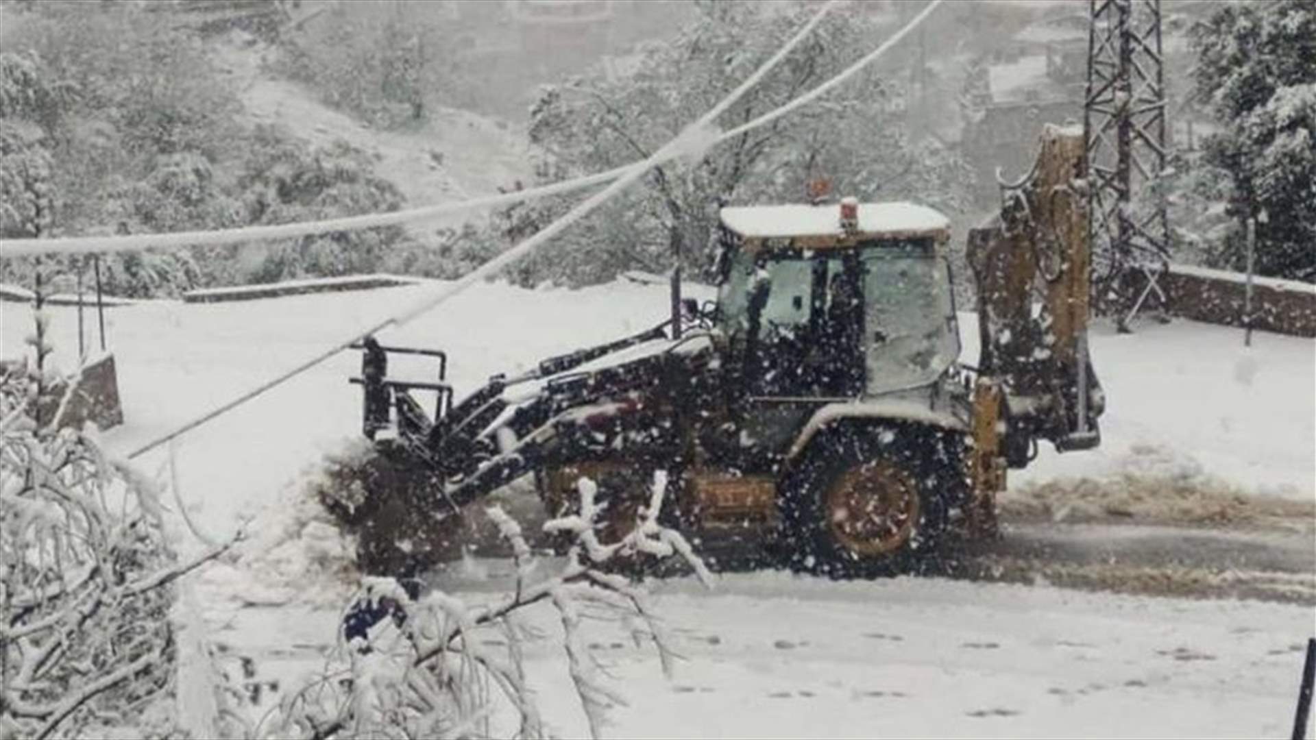 Snow cuts off several mountainous roads-TMC