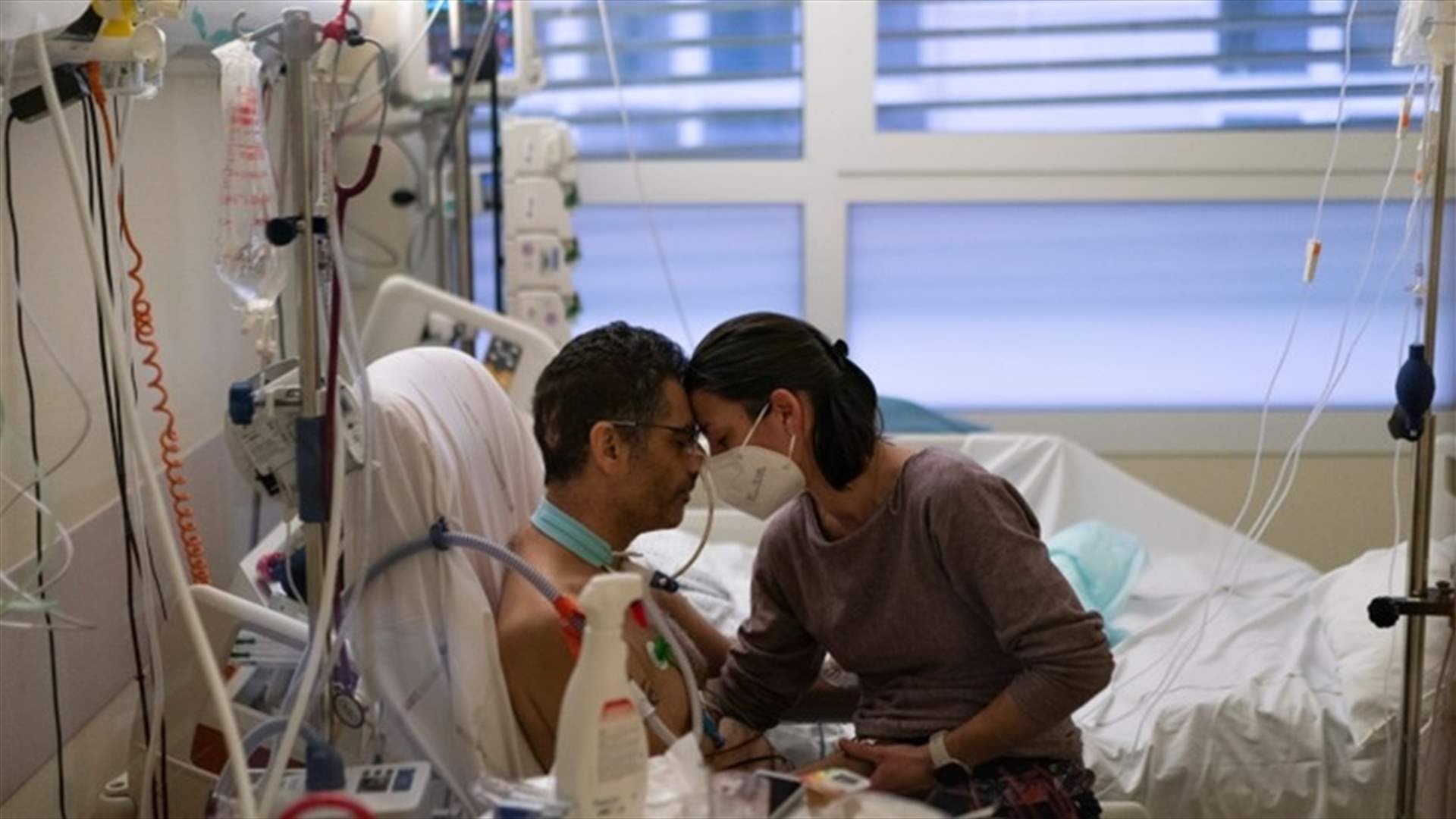 فرنسا تقلص مدة العزل للمصابين بكورونا من عشرة إلى 7 أيام