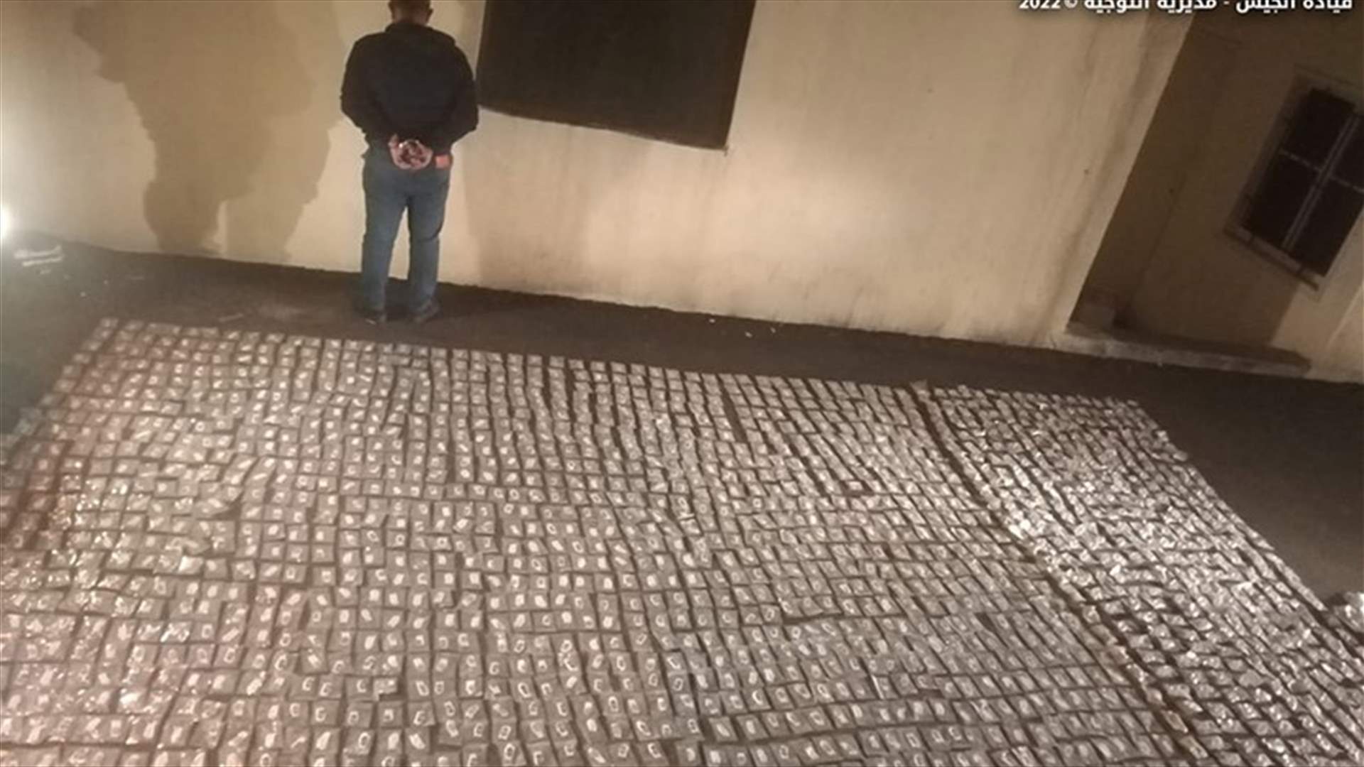 دهم مستودع في صحراء الشويفات وضبط مخدرات داخله
