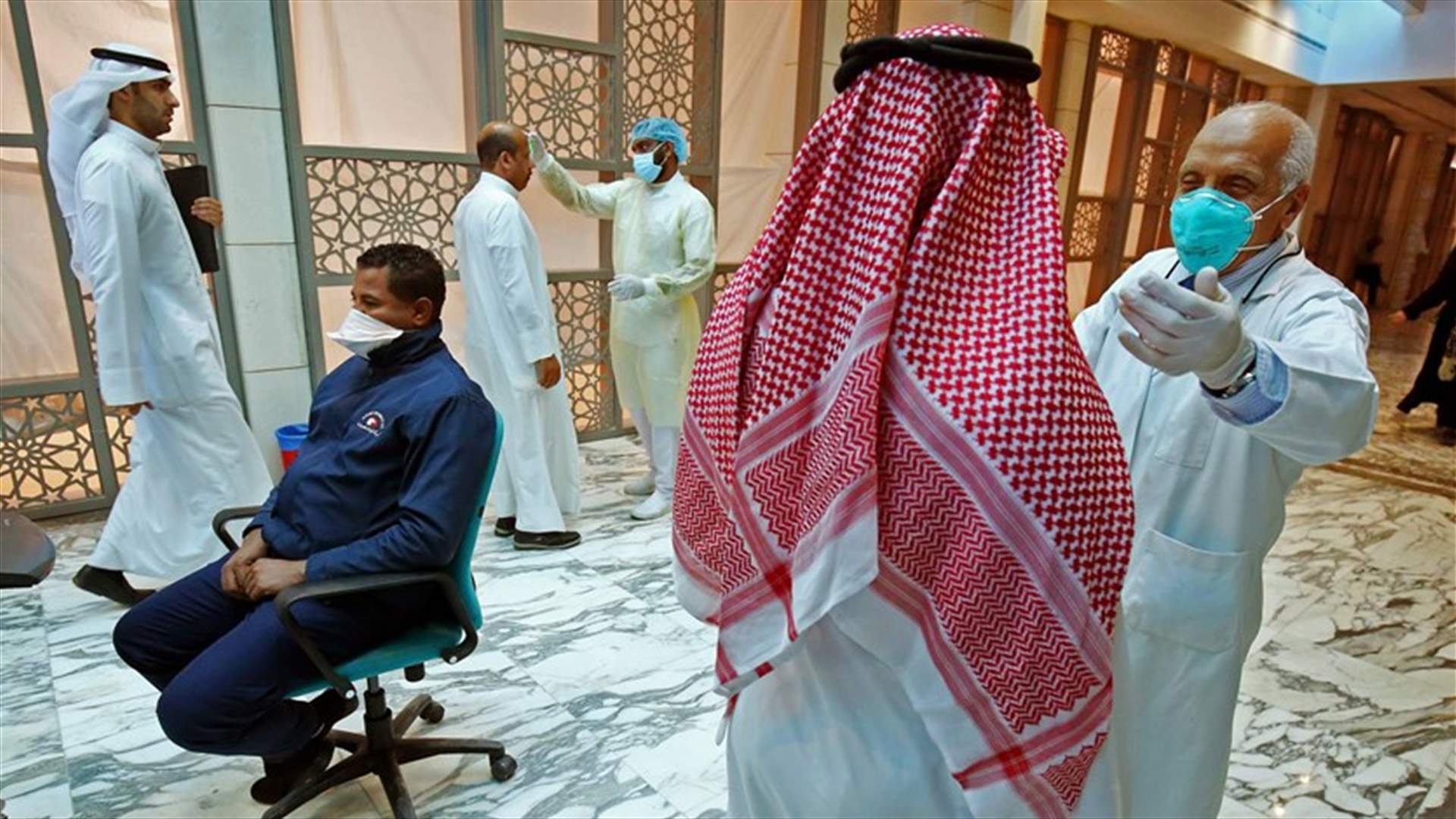 الاصابات بكورونا ترتفع في دول الخليج العربية