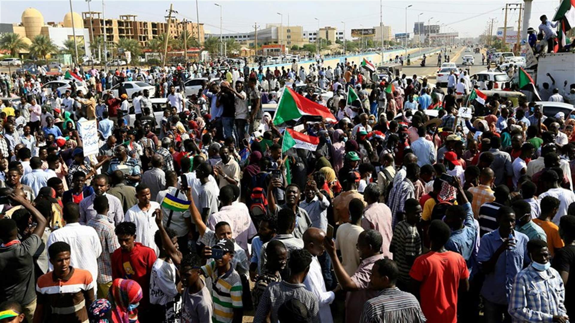 المتظاهرون في شوارع السودان مجددا