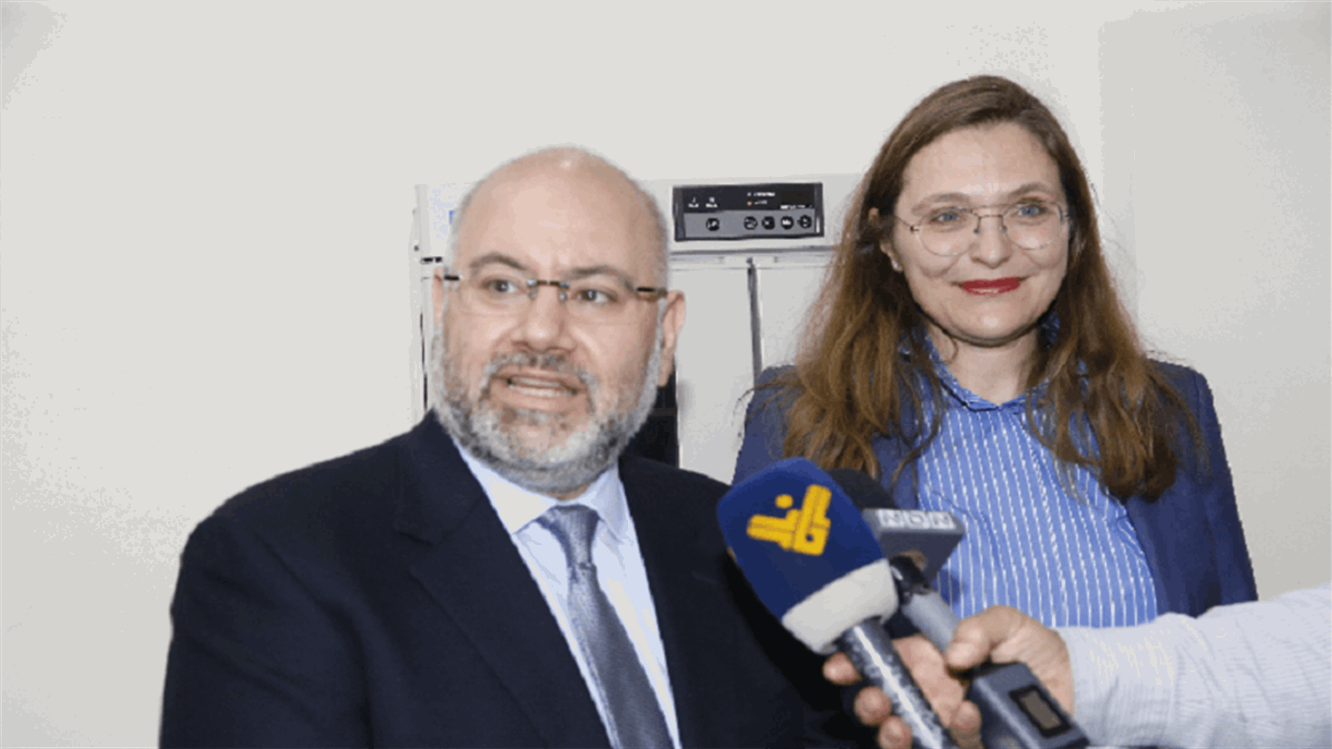 الأبيض تسلم من سفيرة الدنمارك كمية من لقاحات موديرنا: نحن في سباق لرفع نسبة المناعة المجتمعية