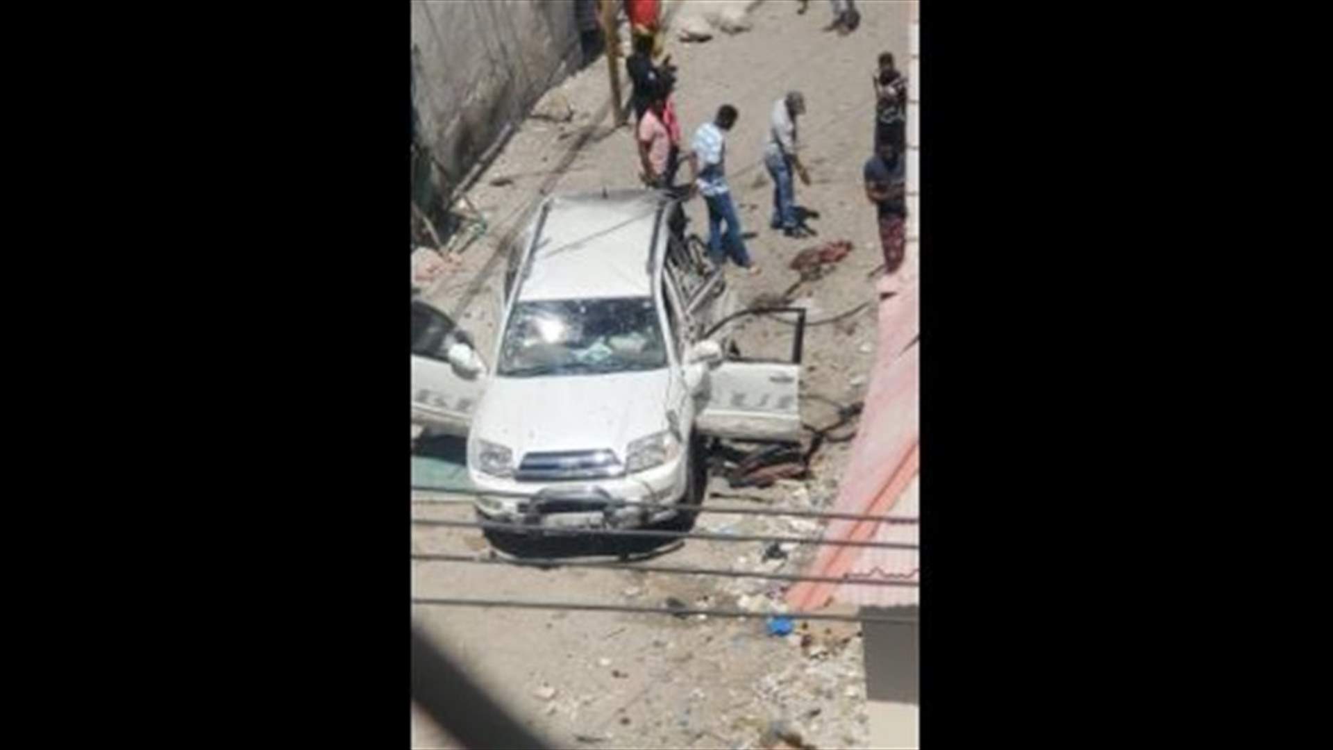 شاهد من رويترز: إصابة المتحدث بإسم حكومة الصومال في تفجير في العاصمة