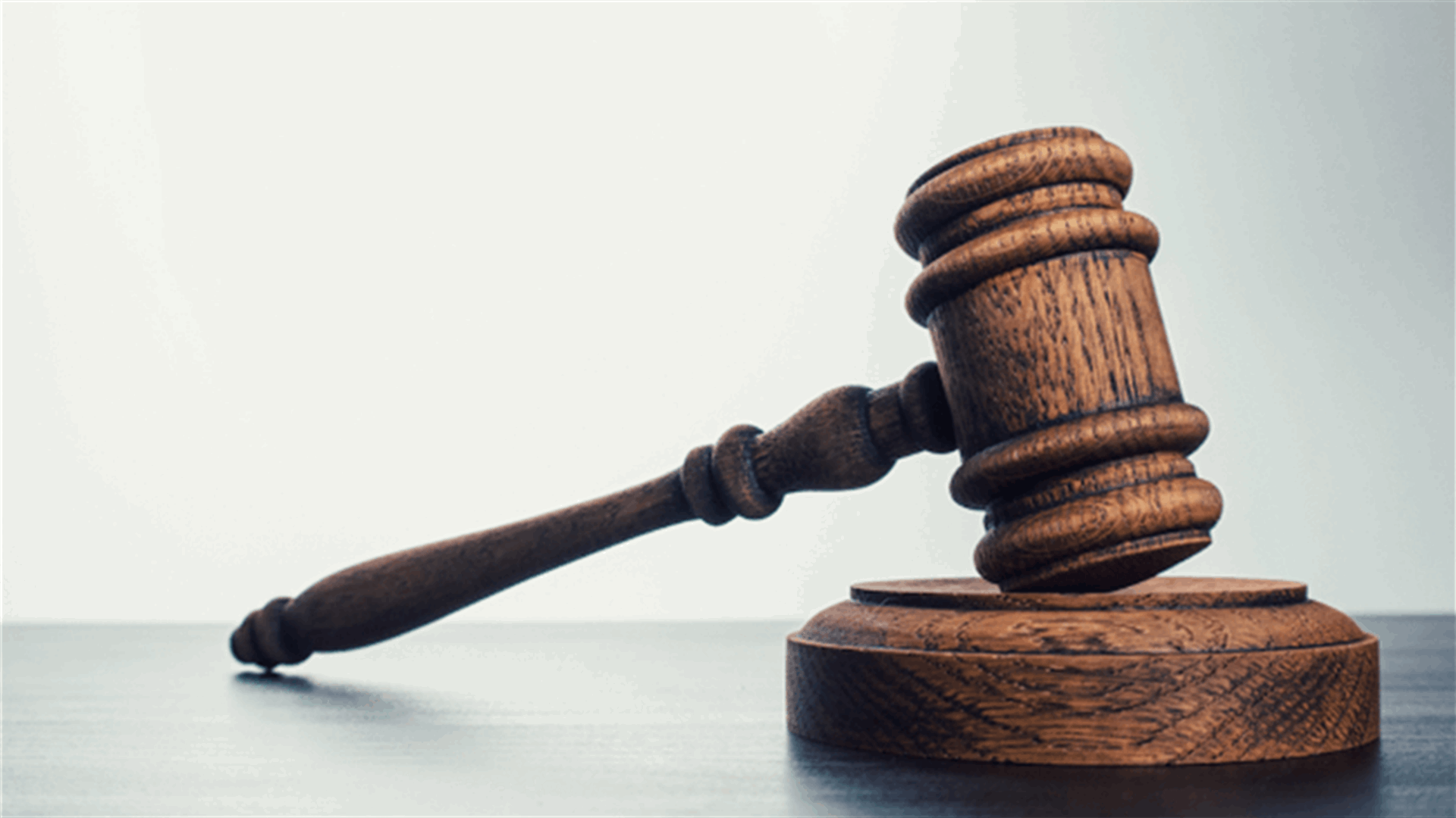 قرار بضبط مبلغ الـ50 الف دولار الذي إستحصل عليه مواطن من بنك في جب جنين