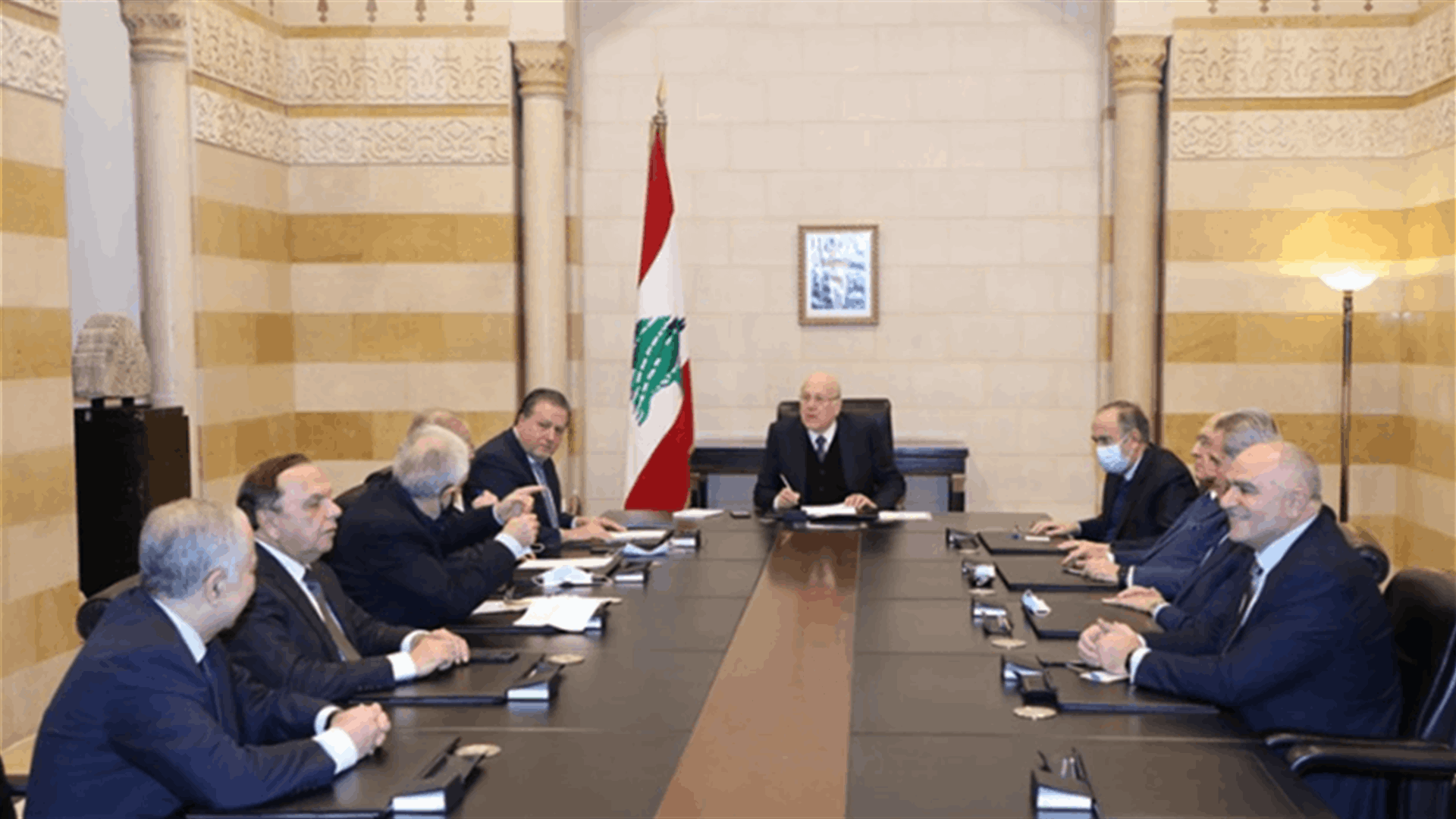 Mikati meets economic delegation, Culture Minister