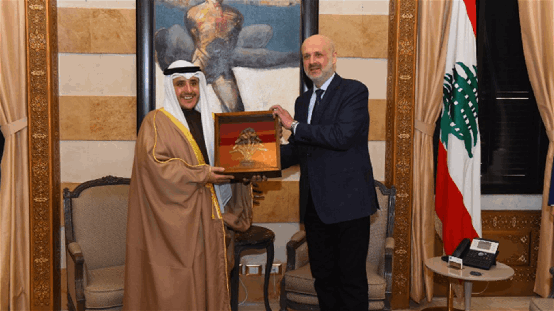 وزير خارجية الكويت زار مولوي وسلمه رسالة خليجية تتضمن الخطوات الواجب اتخاذها لإزالة أي خلاف