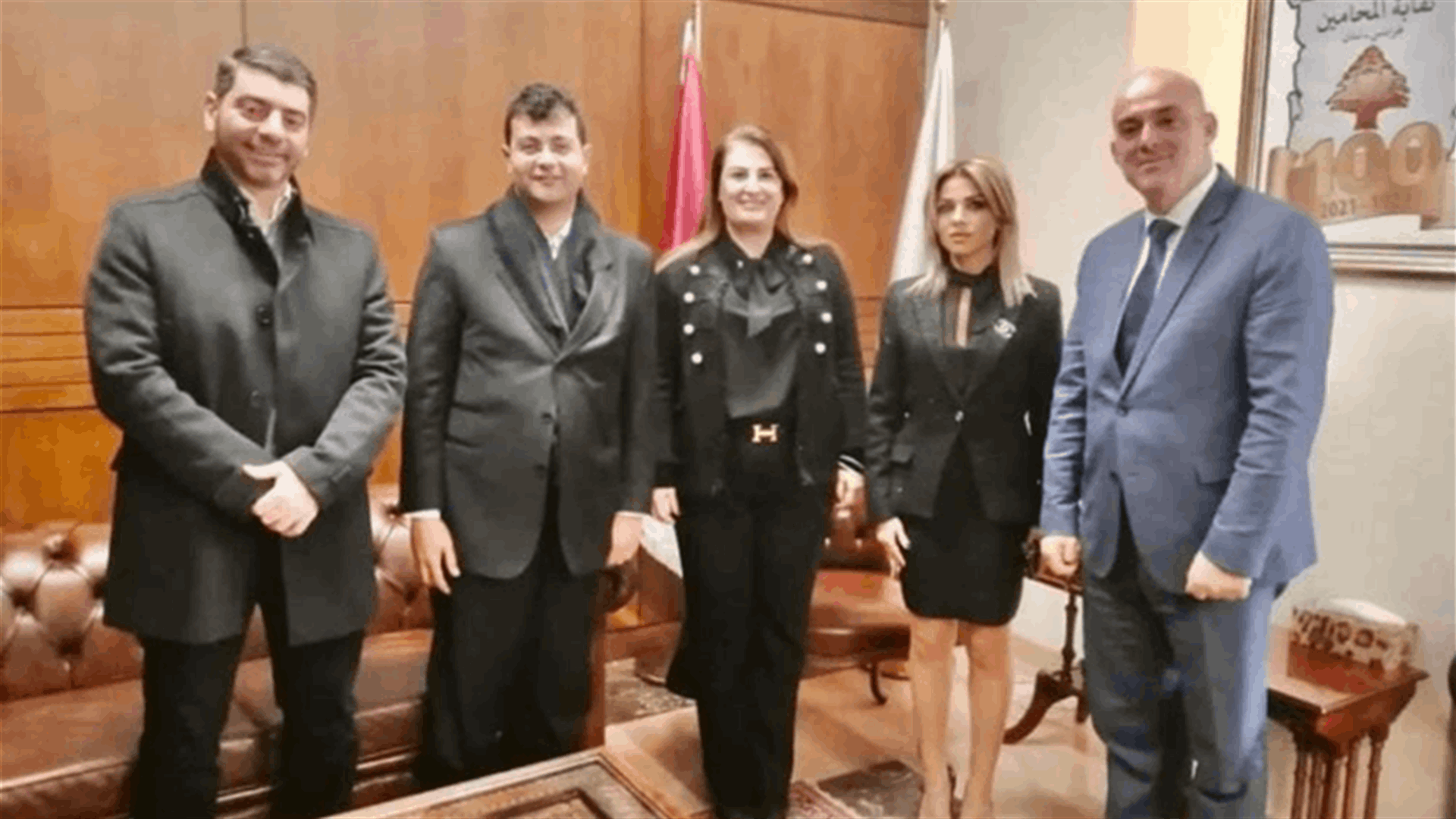 القوال شددت خلال لقائها نقيب الصيادلة على ضرورة التعاون لتحرير ودائع النقابات والبحث عن حل جذري لموضوع التأمين