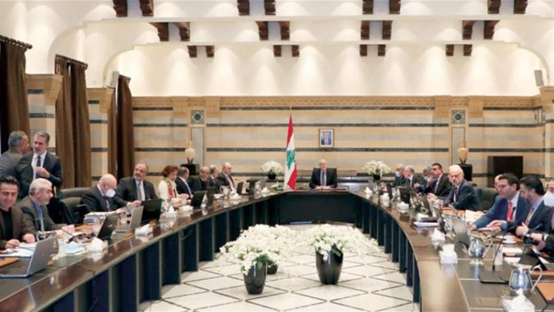البنك الدولي يتهم النخبة الحاكمة في لبنان بالإنكار وتدبير كساد الإقتصاد (الشرق الأوسط)