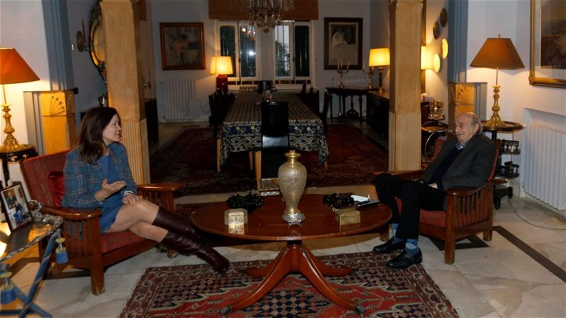 جنبلاط عرض مع السفيرة الأميركية التطورات الراهنة