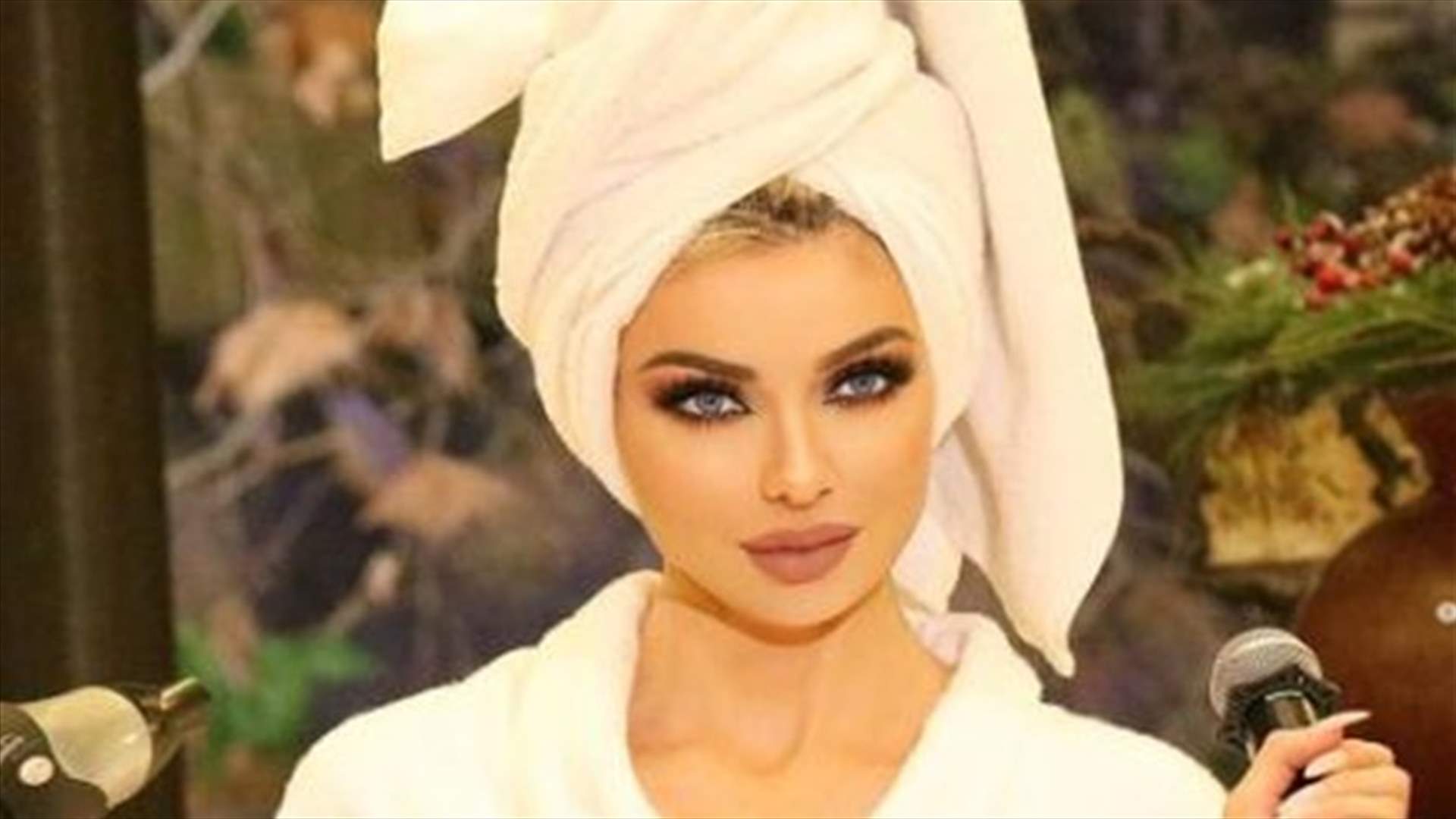 ميريام كلينك تتحدّى درجات الحرارة المنخفضة بإطلالة صيفيّة: "ملكة الثلوج" (صور)