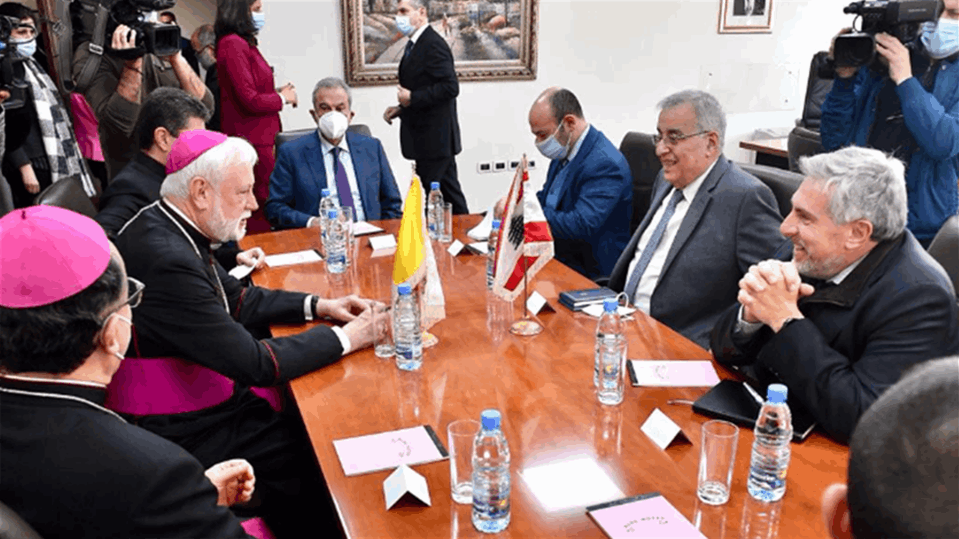 غالاغير زار وزير الخارجية: الكرسي الرسولي ملتزم بالتعاون وتعزيز العلاقات الثنائية من اجل مصلحة لبنان