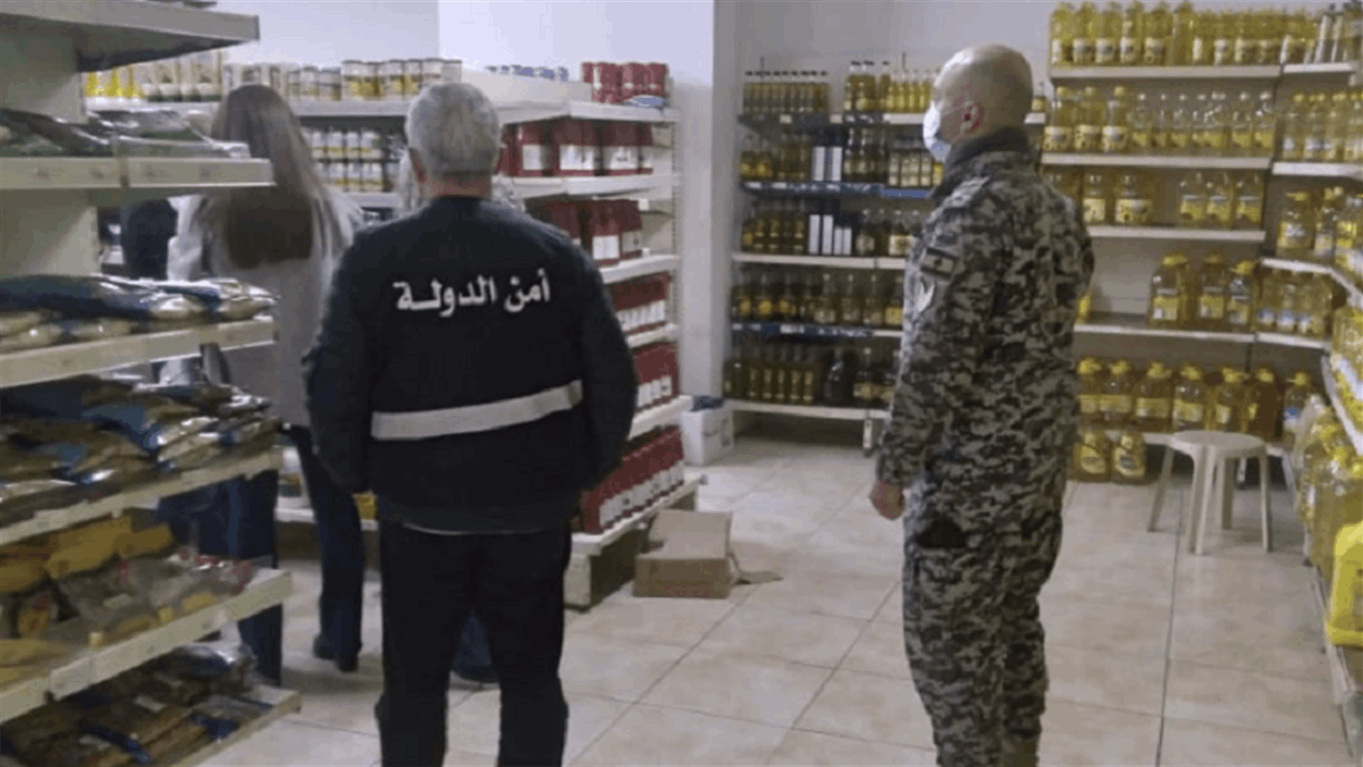 دورية لأمن الدولة جالت في عدد من السوبرماركت والمحال التجارية في البترون لمراقبة الأسعار