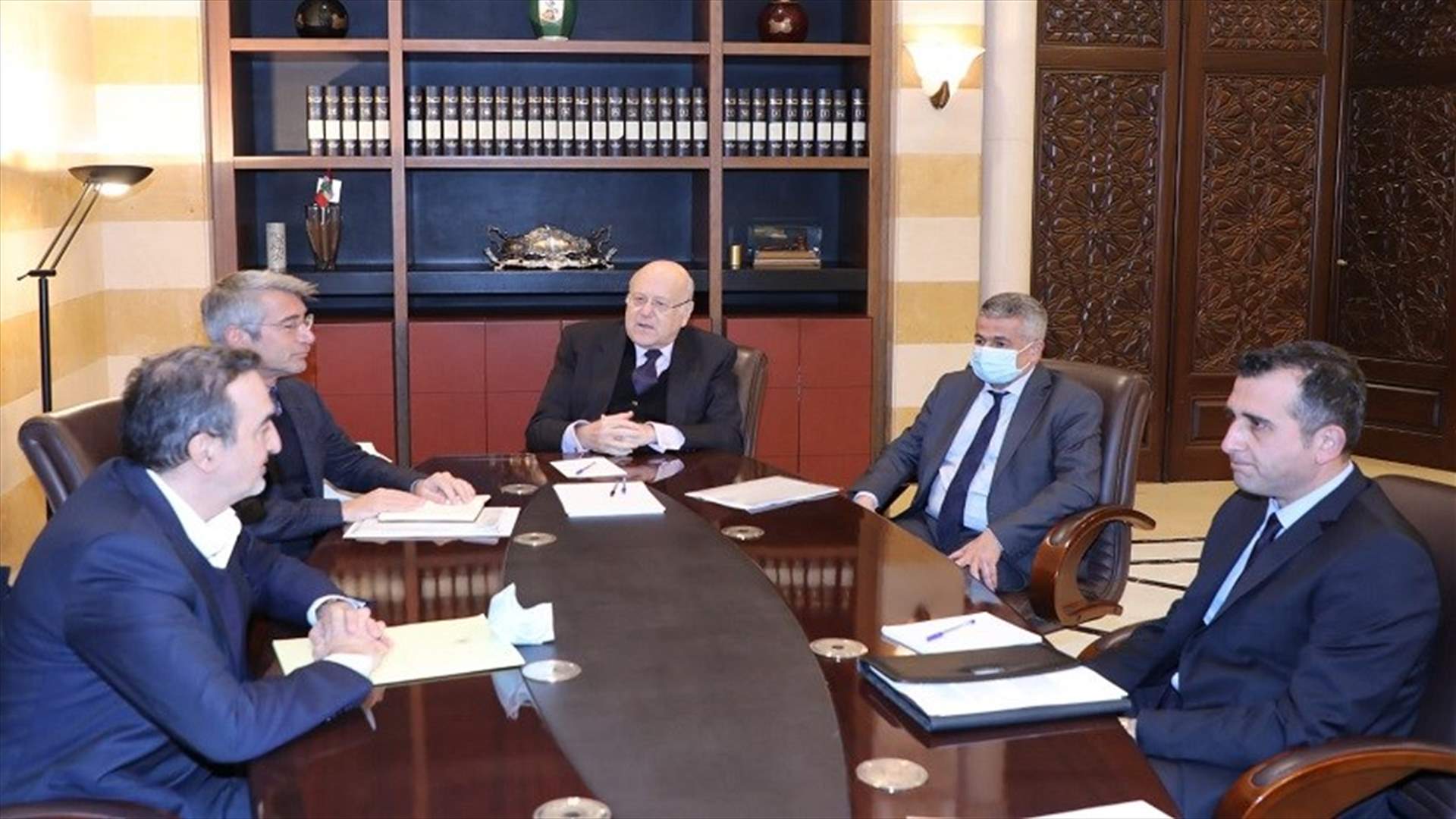 ميقاتي عقد اجتماعا وزاريا لإستكمال البحث في موضوع قطاع الكهرباء