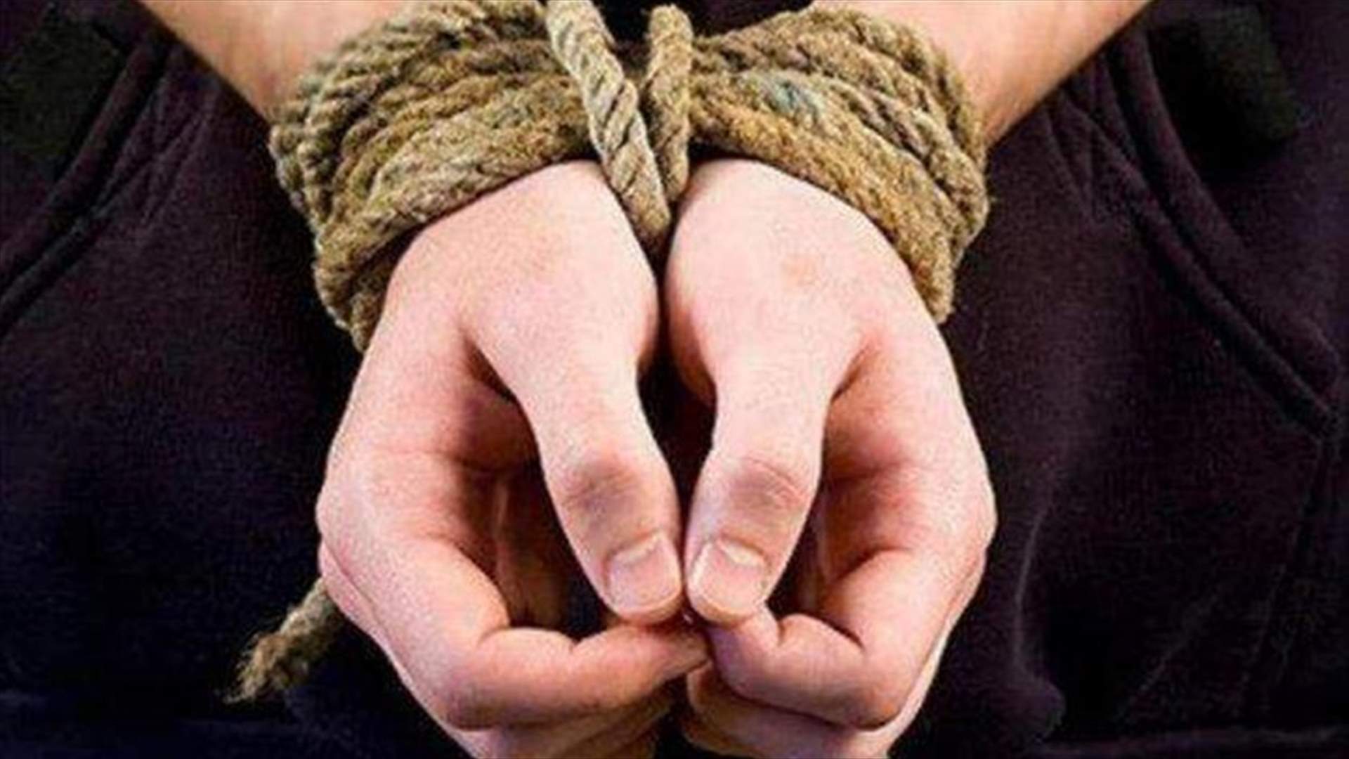 بعد شهرين على خطفه من انطلياس... مرشد فرنسيس سُلم الى الامن العام اللبناني