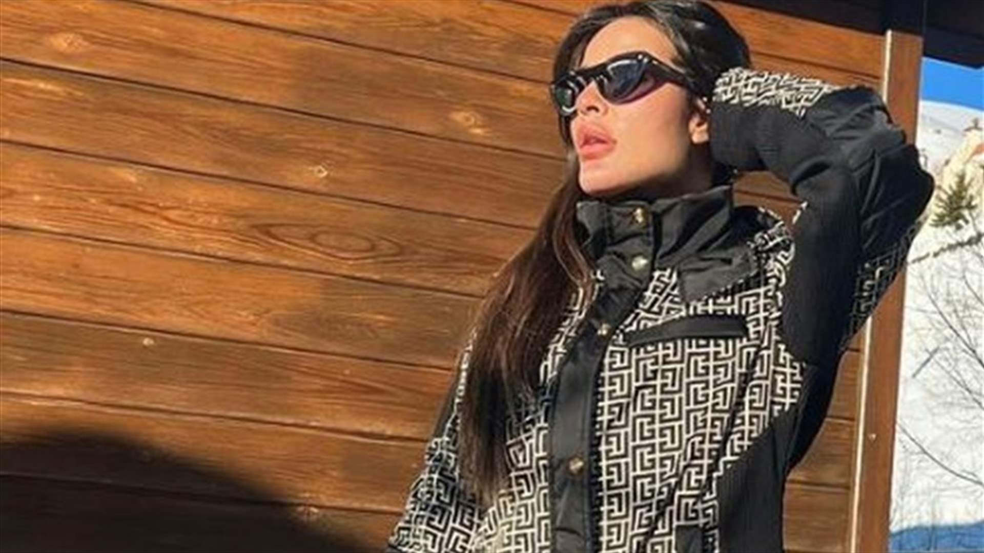 نادين نسيب نجيم تلهو مع ولديها على الثلج (صور)