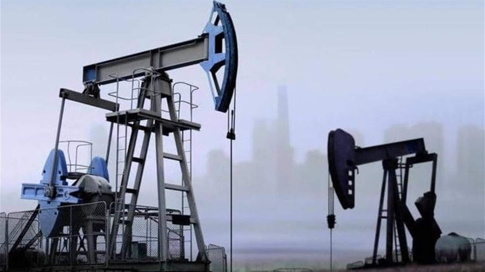 النفط يرتفع لأعلى مستوى في 7 سنوات وسط مخاوف من هجوم روسي على أوكرانيا