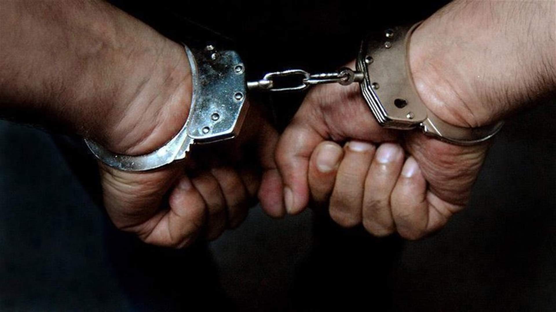 القاء القبض على سارقي الحديد في أميون والبلدية دعت الاهالي الى التبليغ عن أي عمل مخل