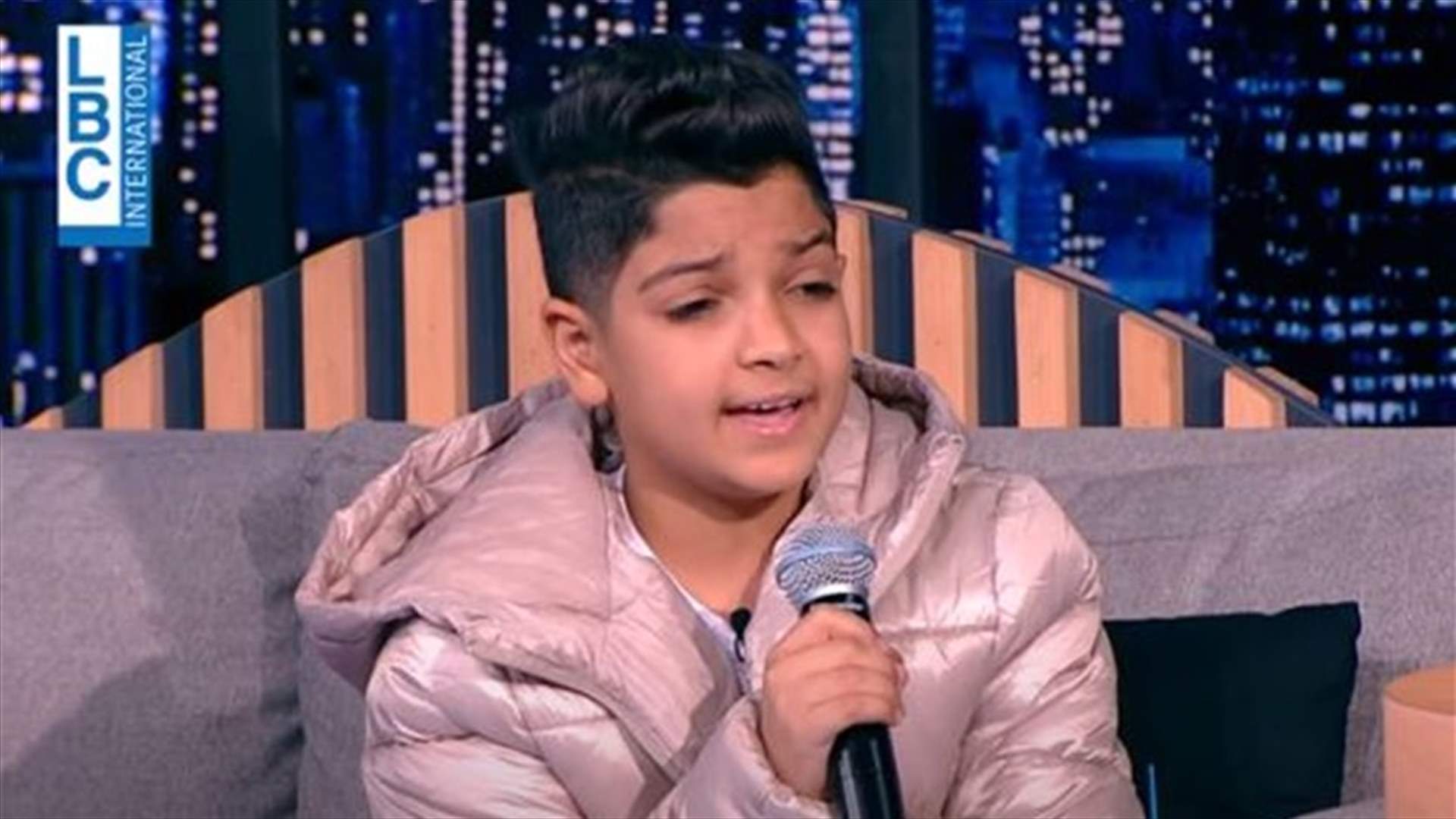 محمد أسامة يغنّي "كده يا قلبي" لشيرين عبد الوهاب (فيديو)