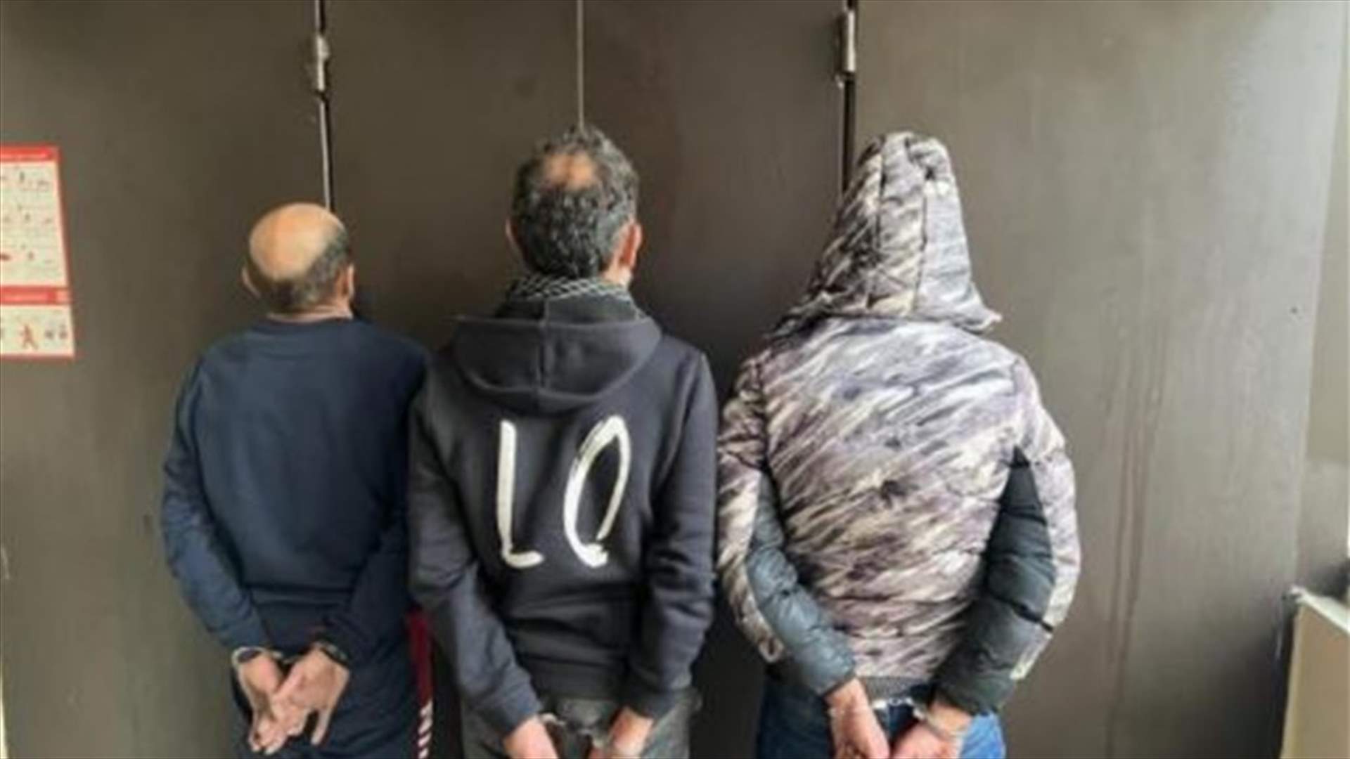 عصابة سرقت أسلاك كهربائية عن الطريق البحرية في أنفة وأخرى من داخل أحد المنازل في البداوي في قبضة مفرزة إستقصاء الشمال