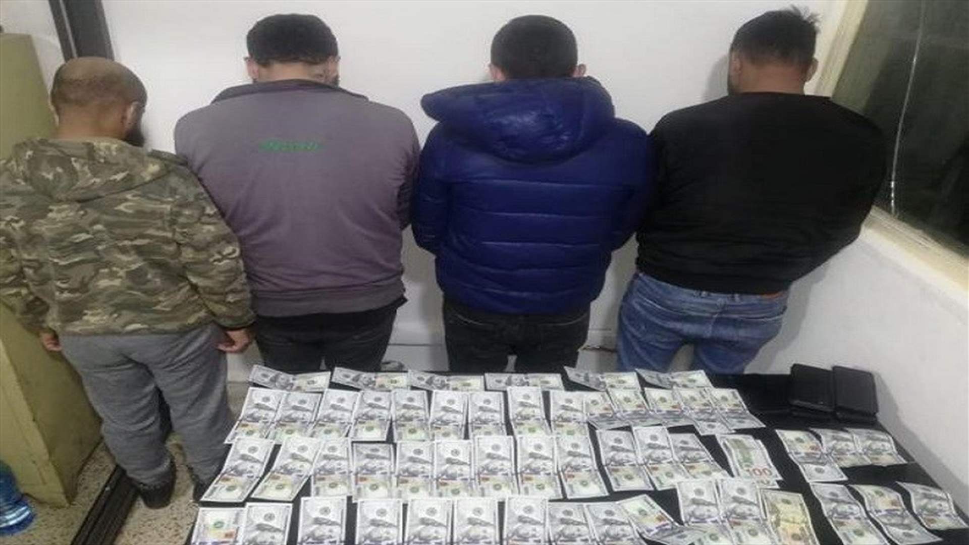 شبكة لترويج العملة المزيفة في قبضة مكتب مكافحة الجرائم المالية وتبييض الأموال