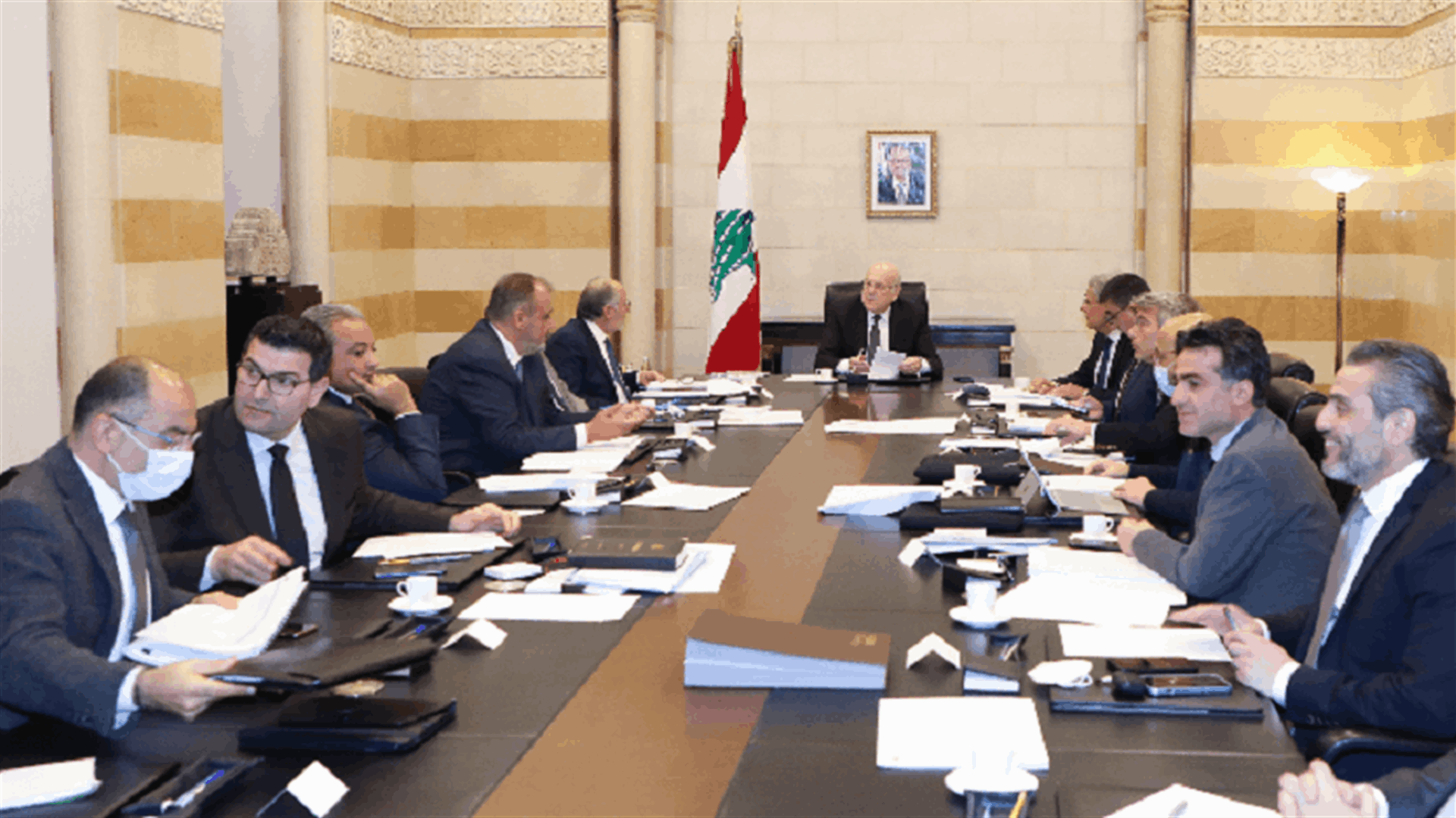 ميقاتي ترأس اجتماع اللجنة الوزارية لدراسة خطة الكهرباء وتابع مع بو حبيب تداعيات الأزمة الأوكرانية على الجالية والتقى حجار