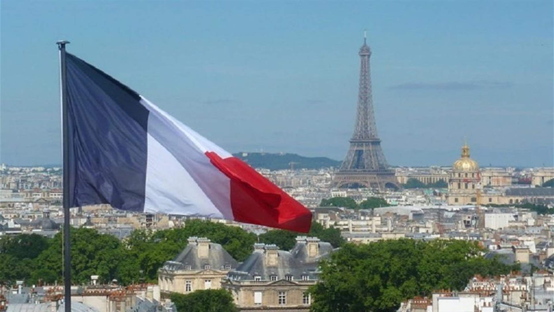 فرنسا ستساعد أوكرانيا بأسلحة دفاعية وشحنات وقود