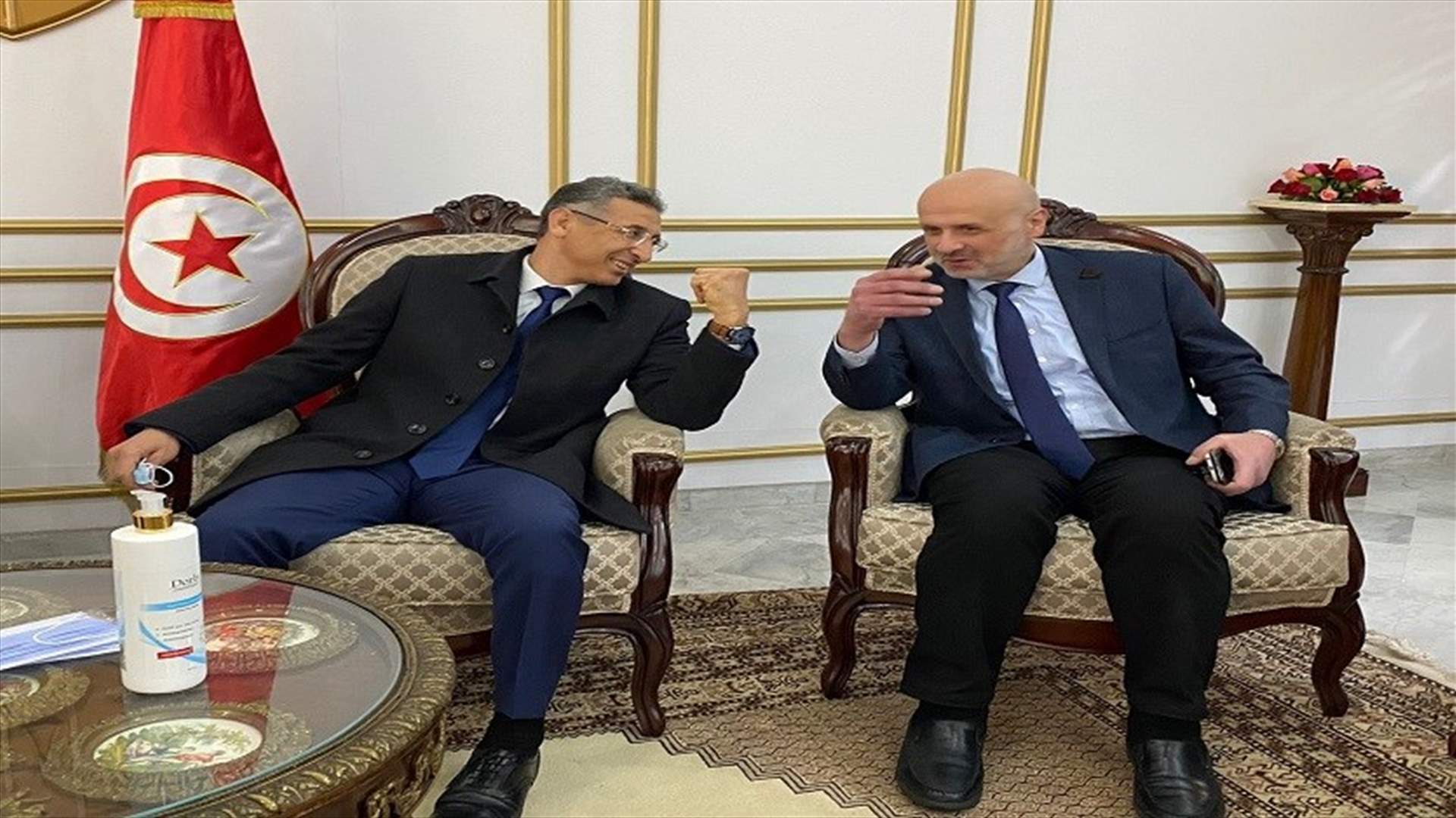 مولوي في تونس للمشاركة بمؤتمر وزراء الداخلية العرب