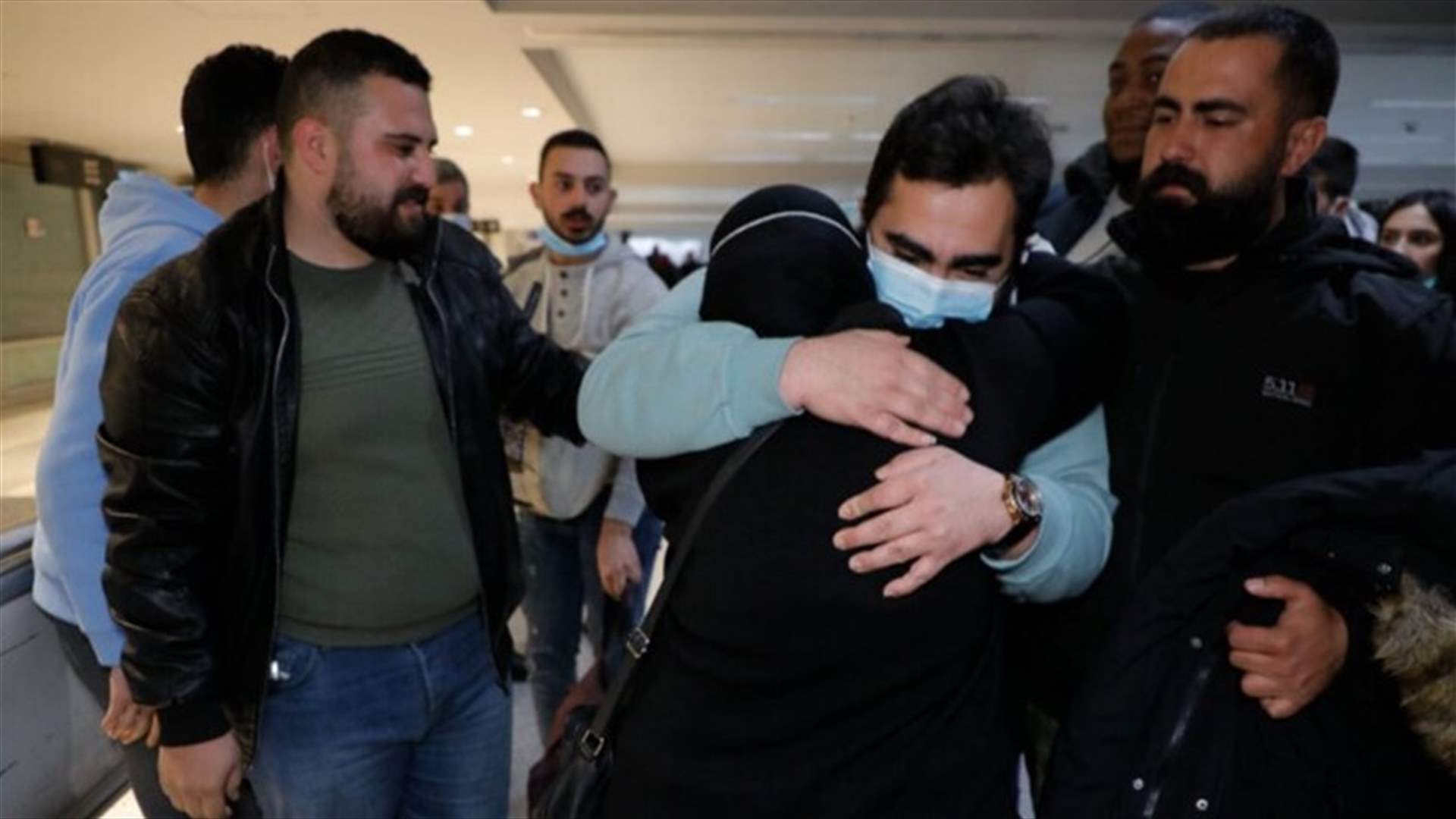 وصول الدفعة الأولى من لبنانيي أوكرانيا..خير: طائرة أخرى تصل من وارسو خلال 48 ساعة