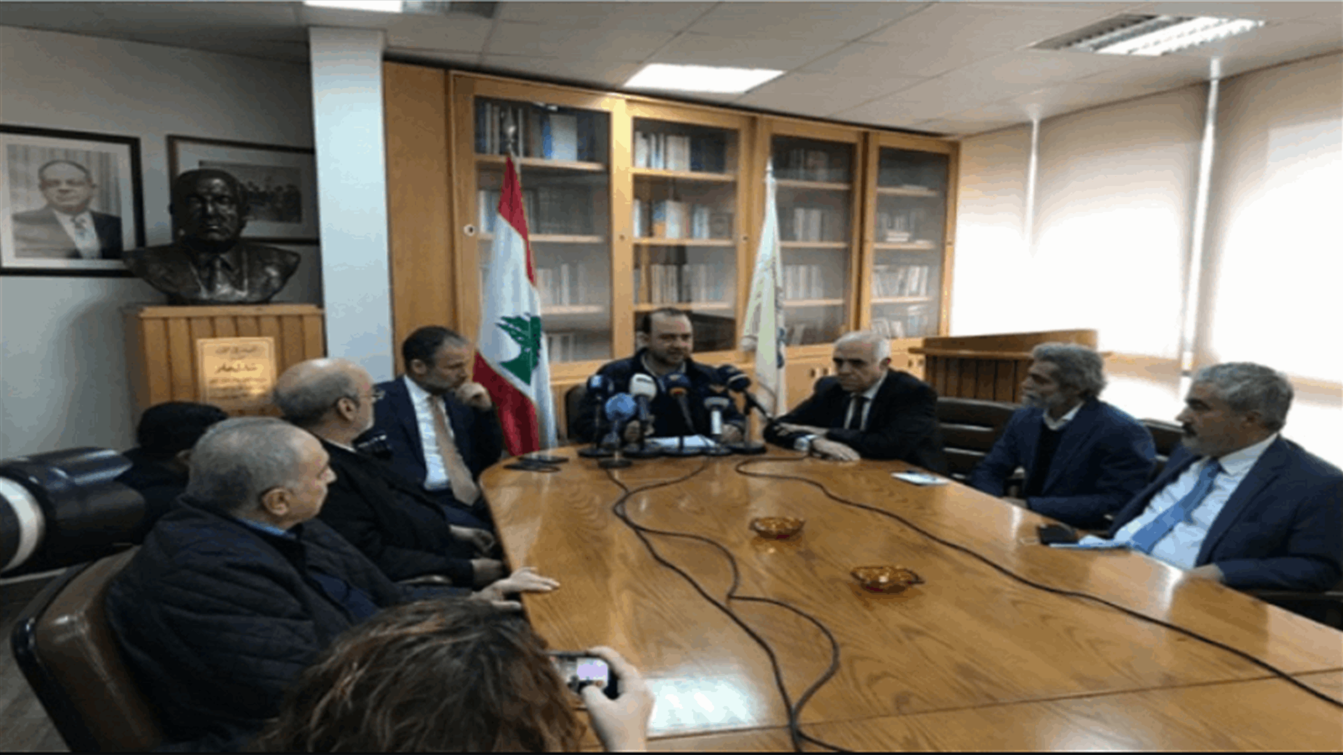 مؤتمر صحافي للمصروفين من "دويتشه فيلليه"... العريضي وابراهيم: لم نخالف العقد وموضوعنا يعني الجميع