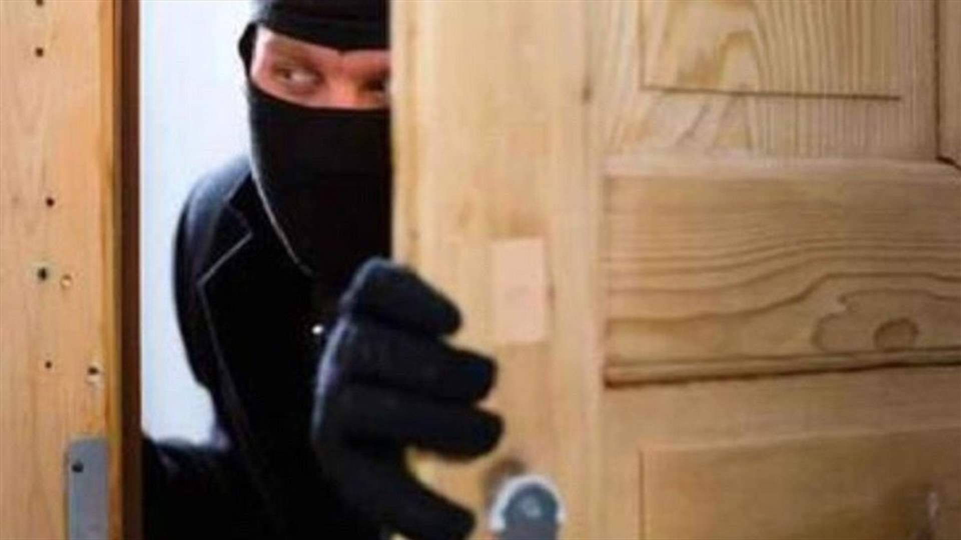 مجهولون سرقوا 60 مليون ليرة من منزل مسنة في بعلبك