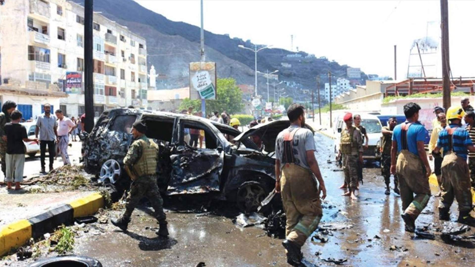 انفجار سيارة ملغومة في قافلة قادة عسكريين جنوبيين في اليمن
