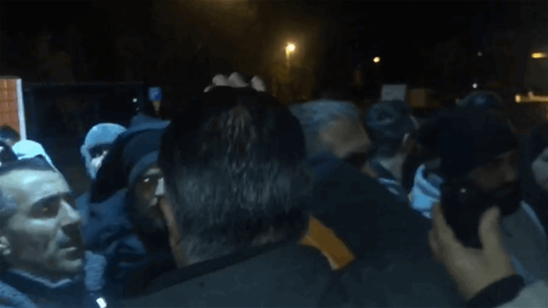 اقتحام معمل الزهراني الحراري احتجاجا على انقطاع التيار (فيديوهات)