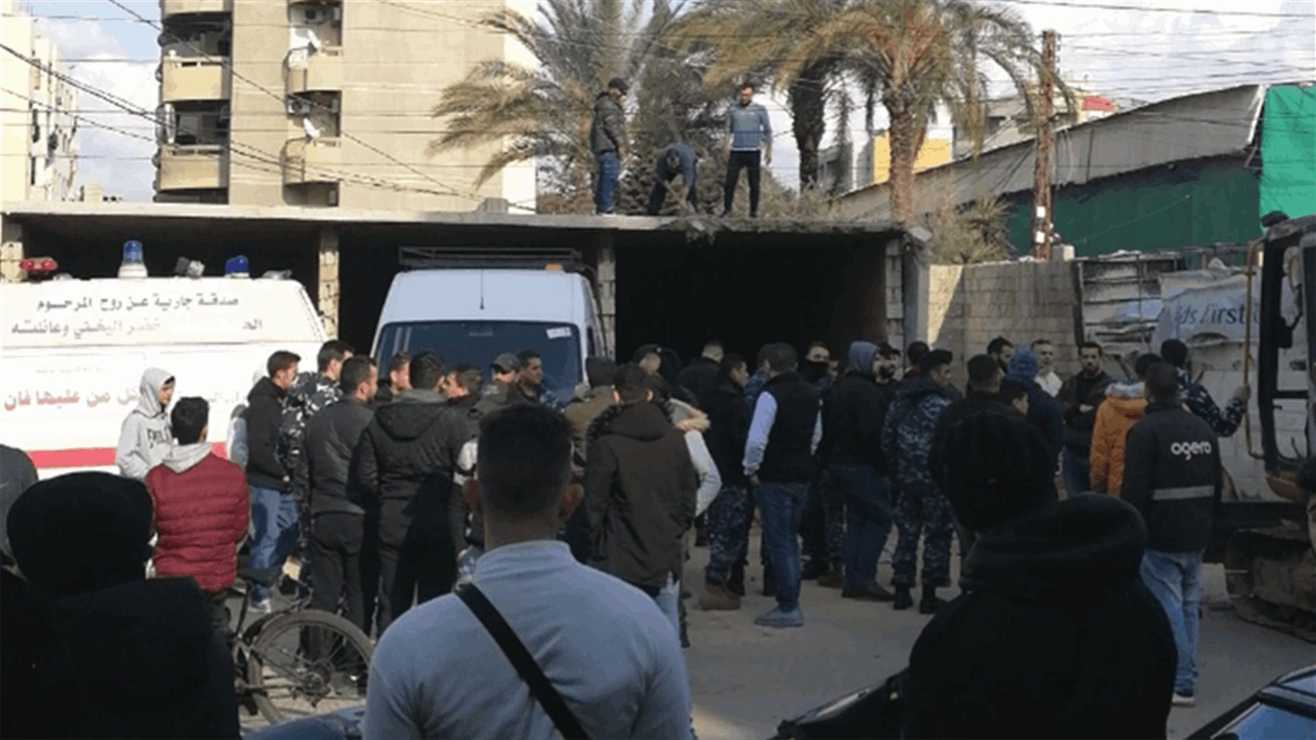 إزالة مخالفة بناء محلات في أبي سمراء