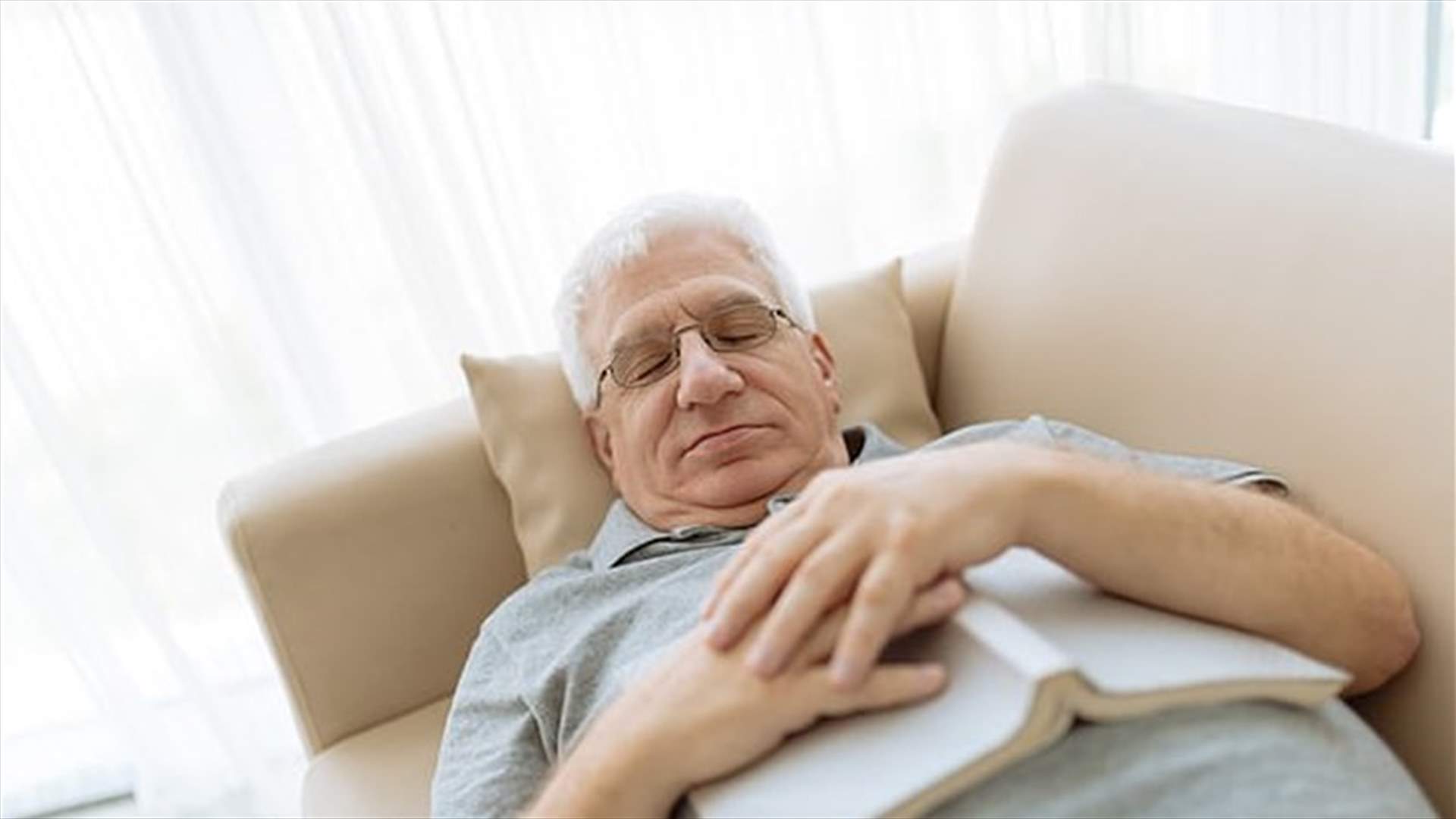 دراسة تكشف... ما هي العلاقة بين القيلولة والألزهايمر؟