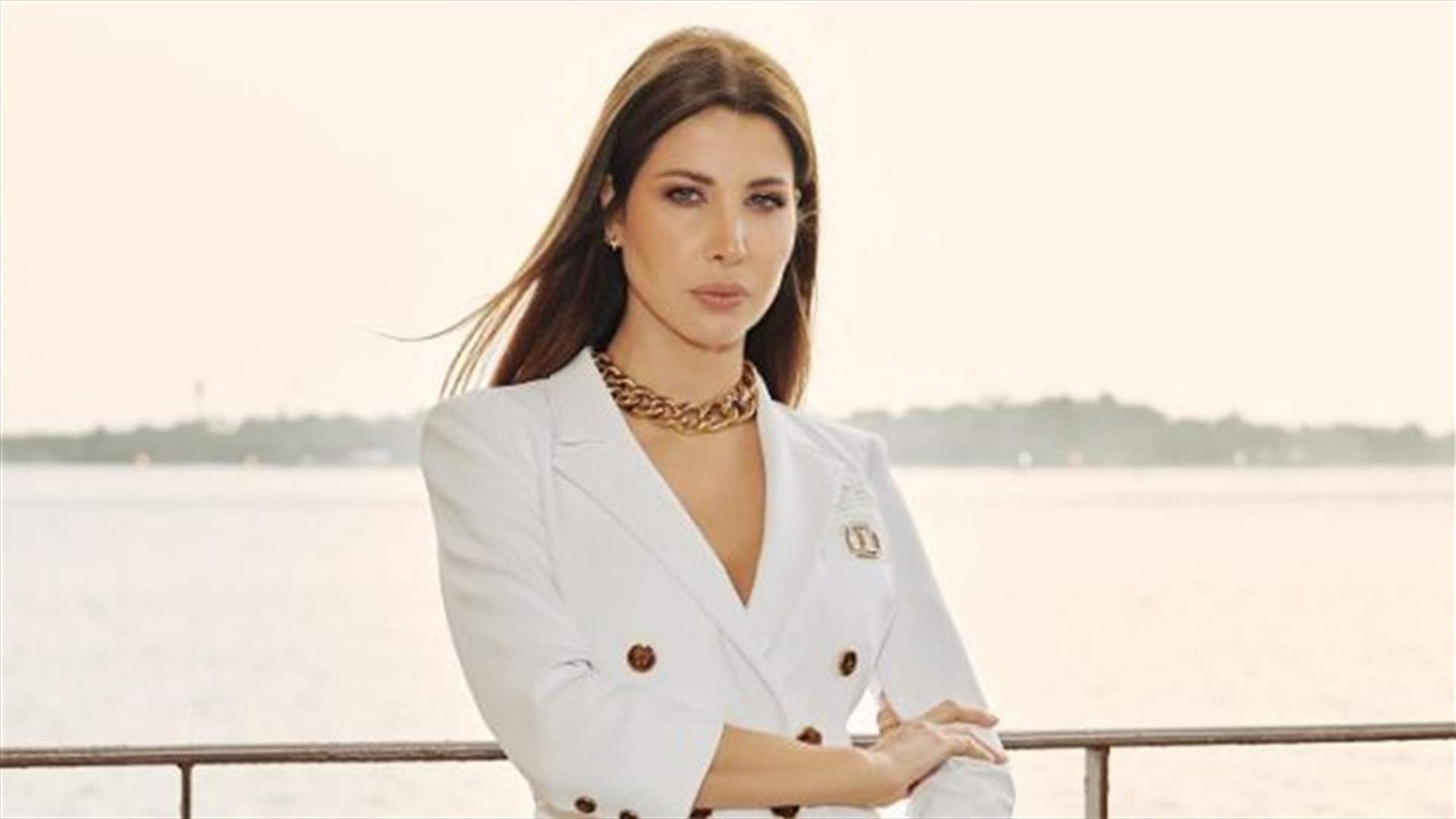 نانسي عجرم بصورة من طفولتها مع والدتها... وشعرها القصير يلفت الأنظار