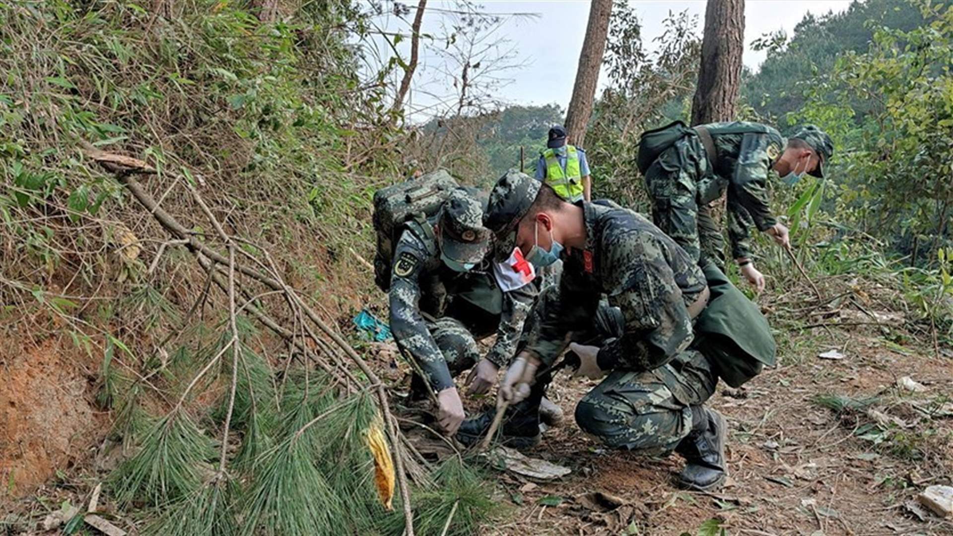 Chinese search for second black box from crashed jet