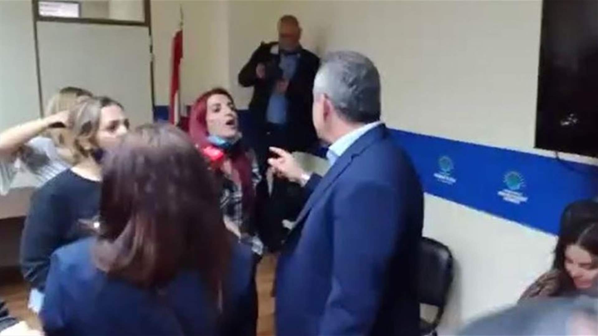 احتجاج داخل وزارة الطاقة