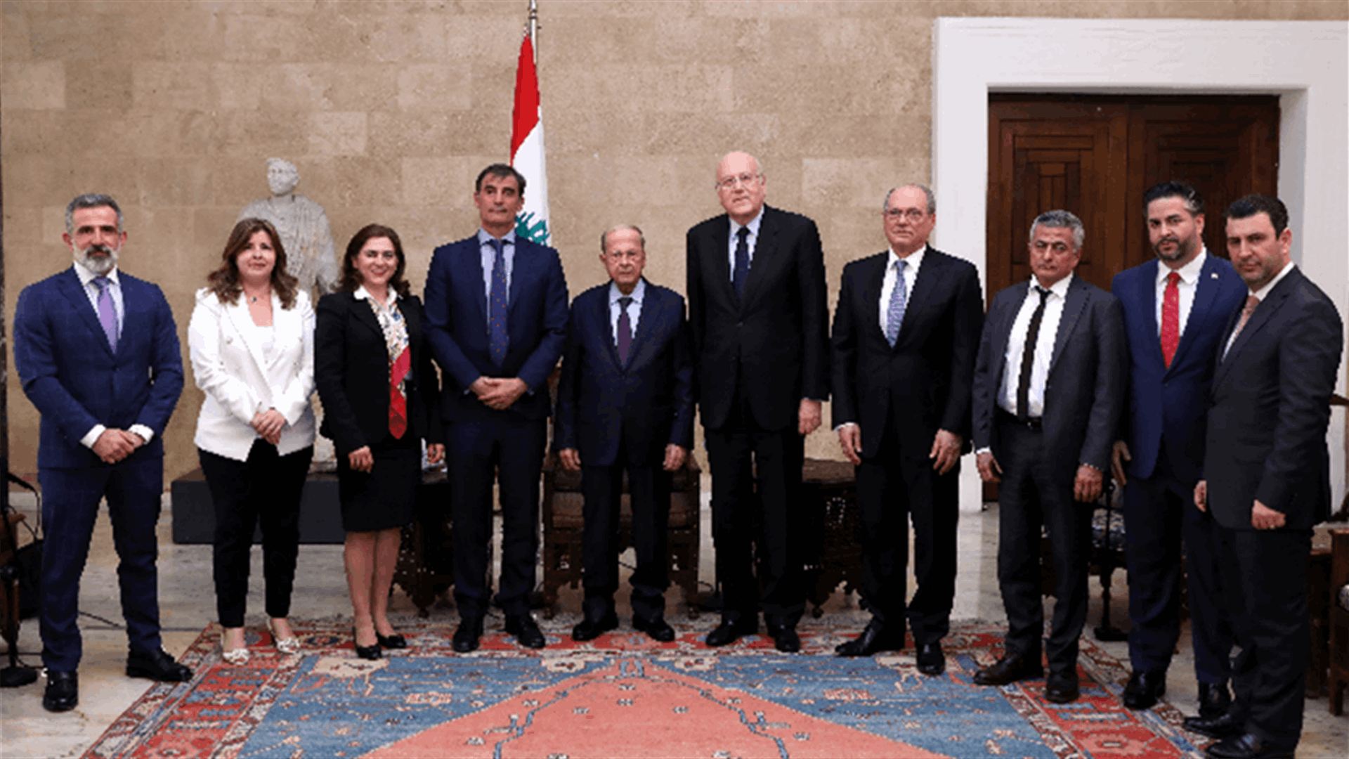 رئيس الجمهورية ترأس اجتماعا ماليا بحضور ميقاتي ووزراء ورئيس بعثة صندوق النقد
