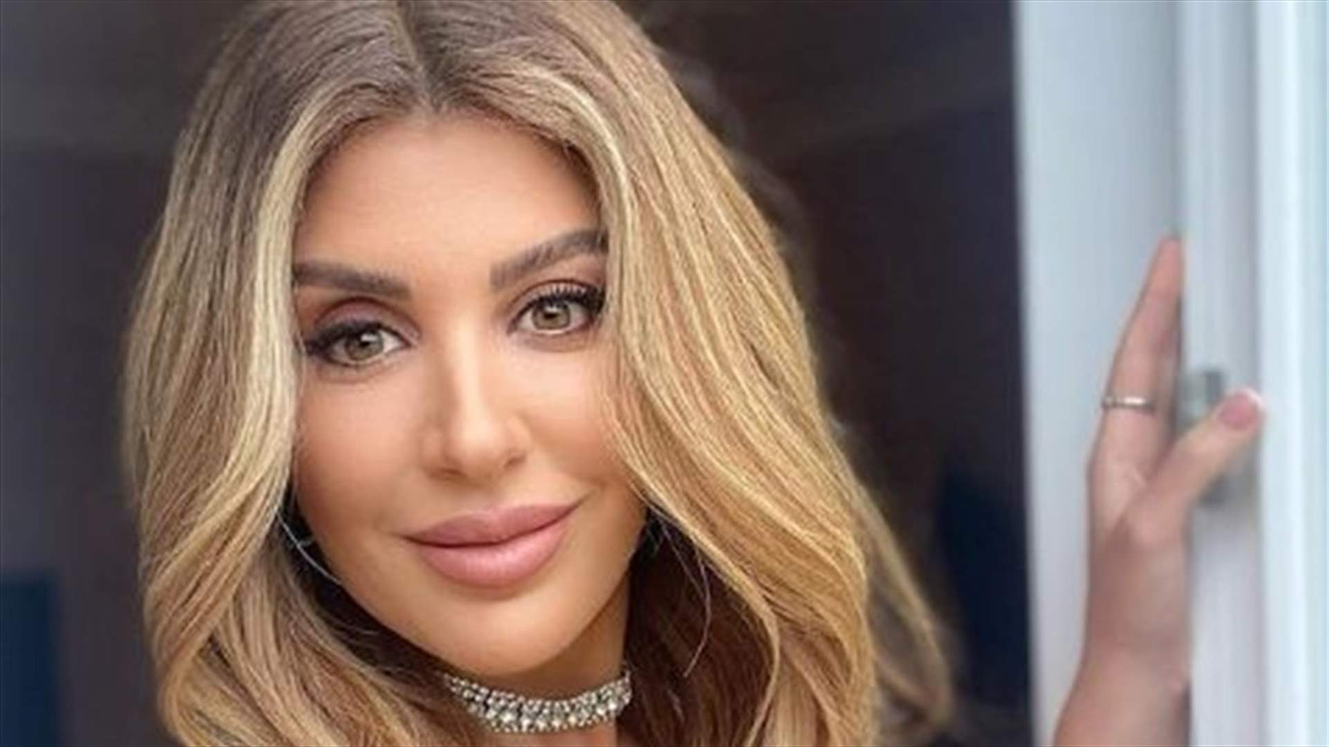 ريتا حرب تعتذر من ابنتيها: "خلّيتكن تنقهروا وتبكوا بآخر فترة" (صور)